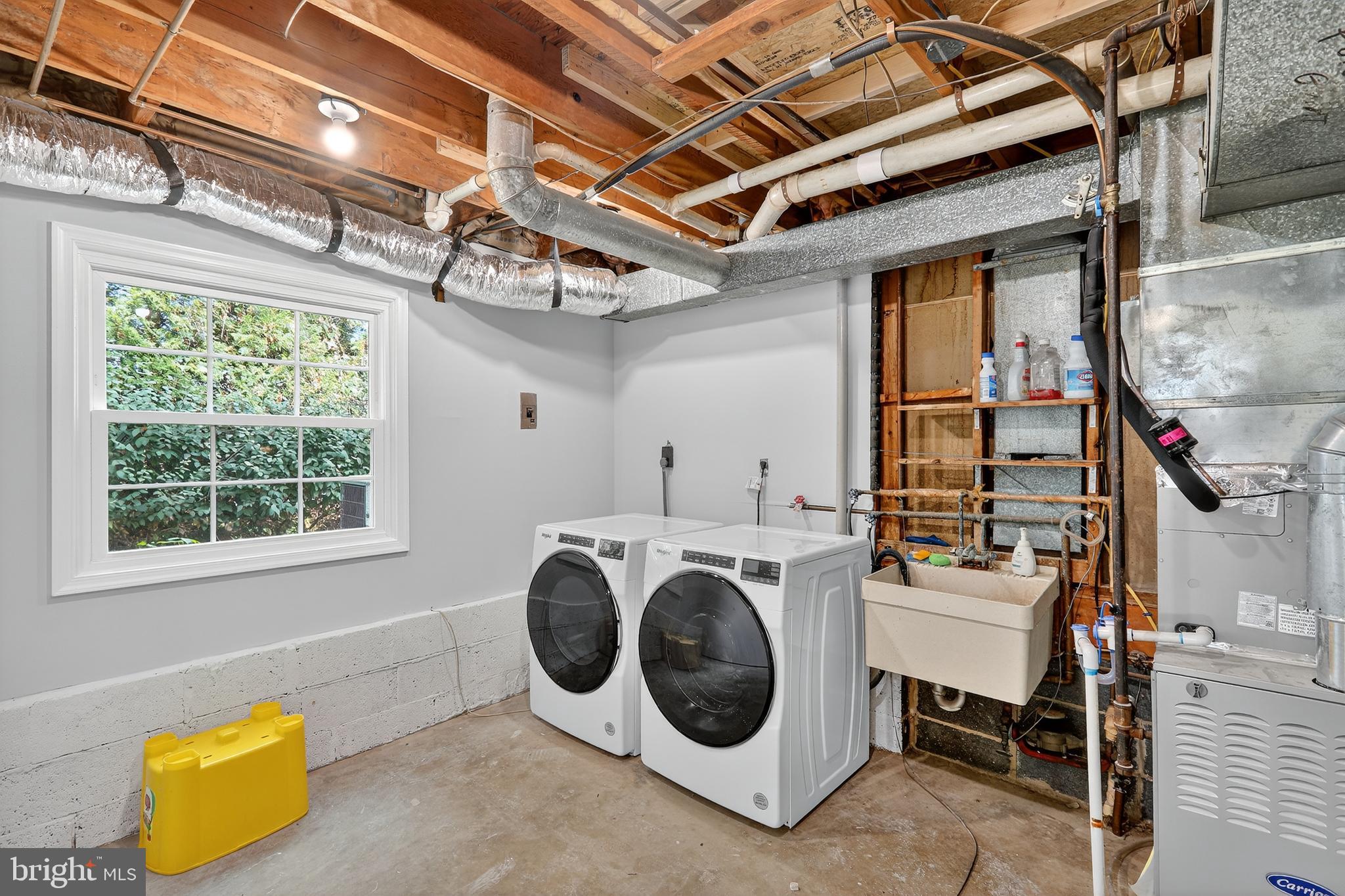 9201 WILLOW POND LANE