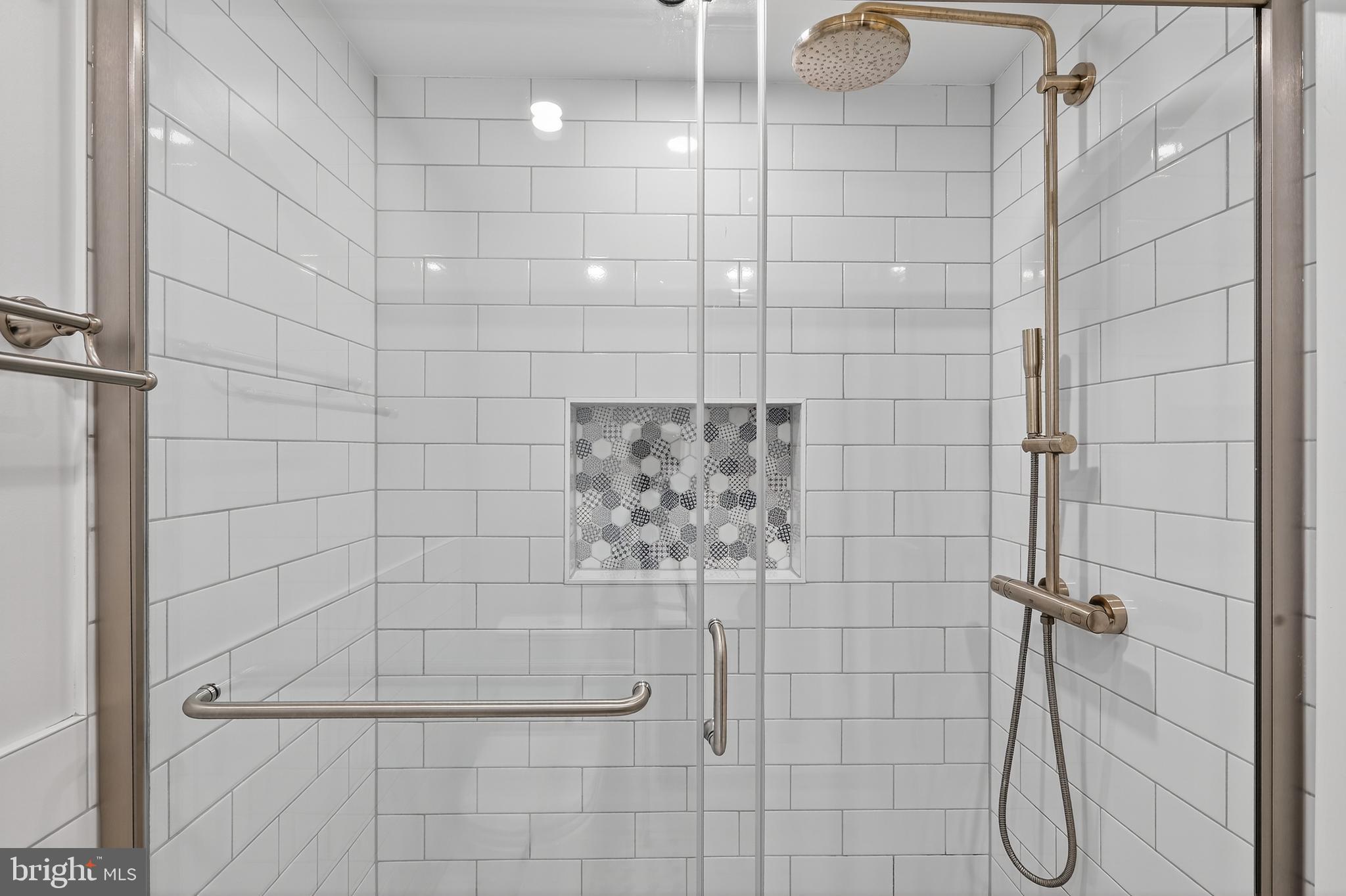 9201 WILLOW POND LANE