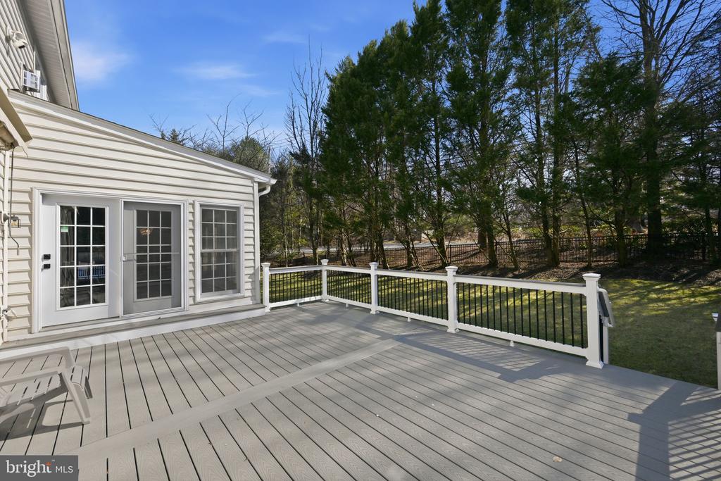419 NATURE LANE