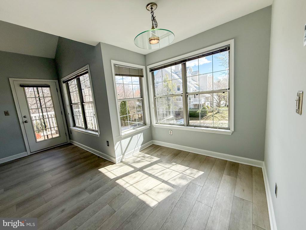 921 HILLSIDE LAKE TERRACE 306