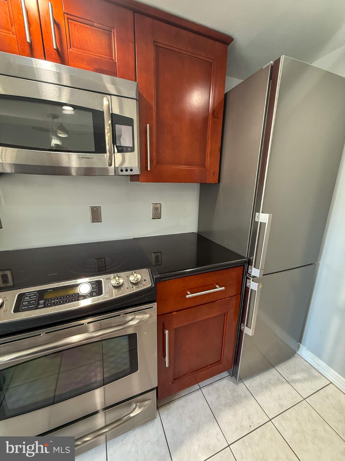 921 HILLSIDE LAKE TERRACE 306