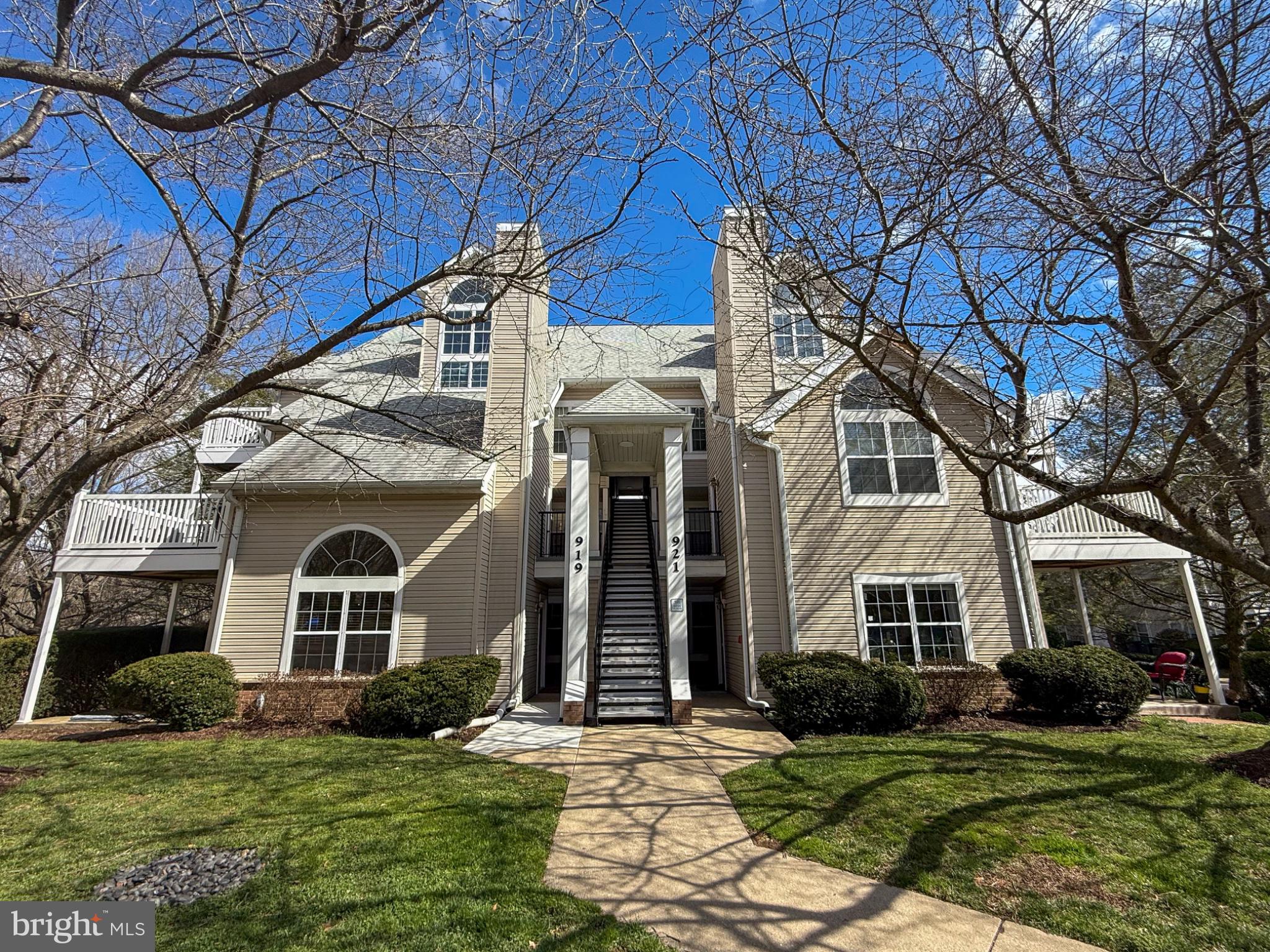 921 HILLSIDE LAKE TERRACE 306