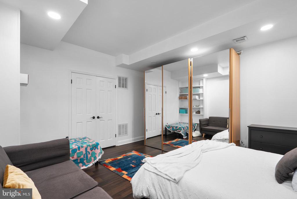 4436 CHALFONT PLACE