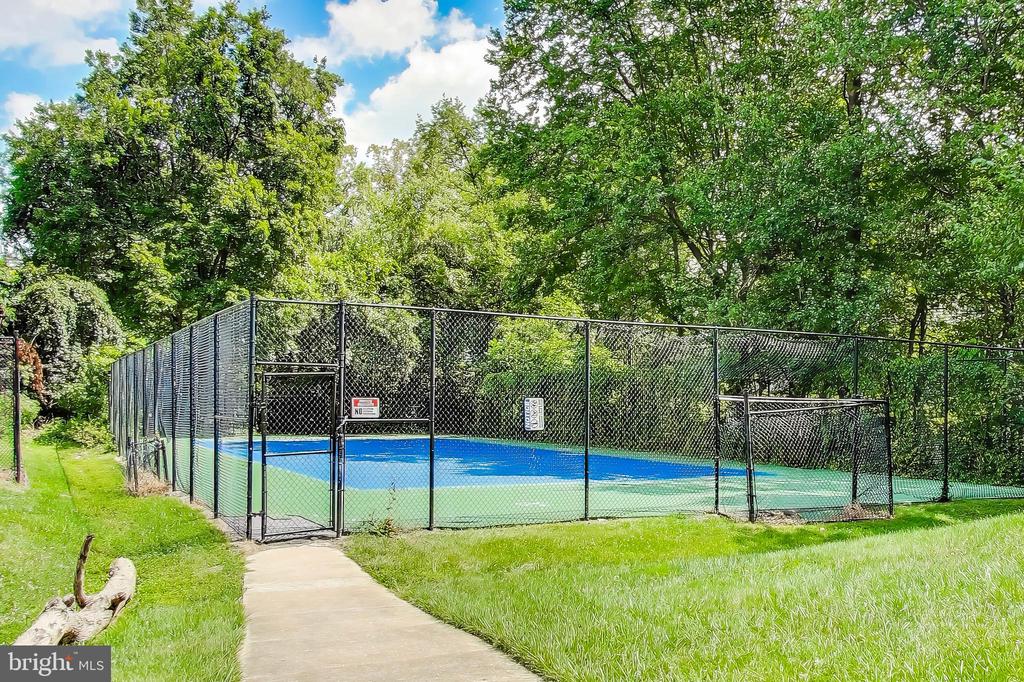 1836 METZEROTT ROAD 1826