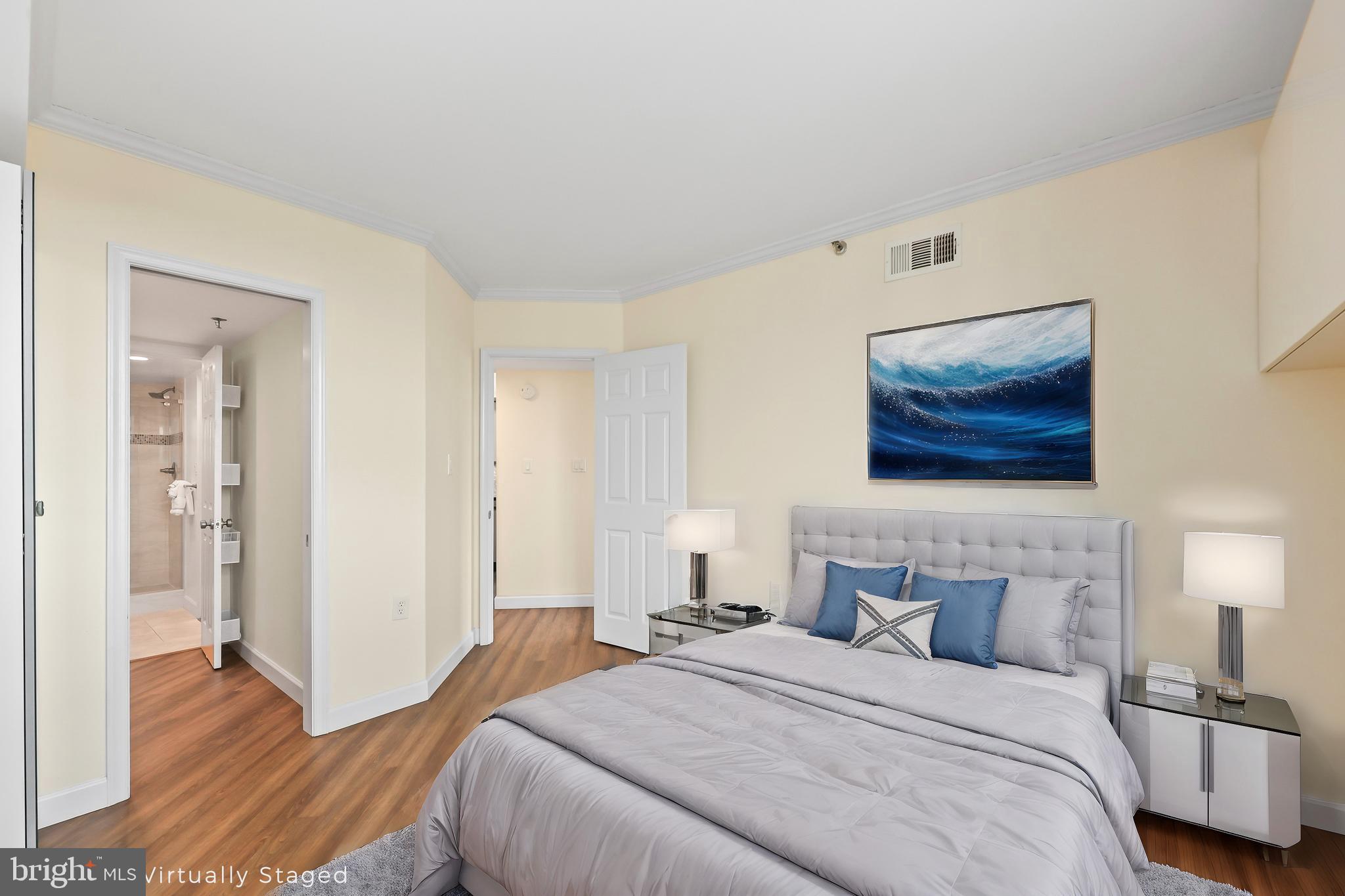 1001 N Randolph St #909