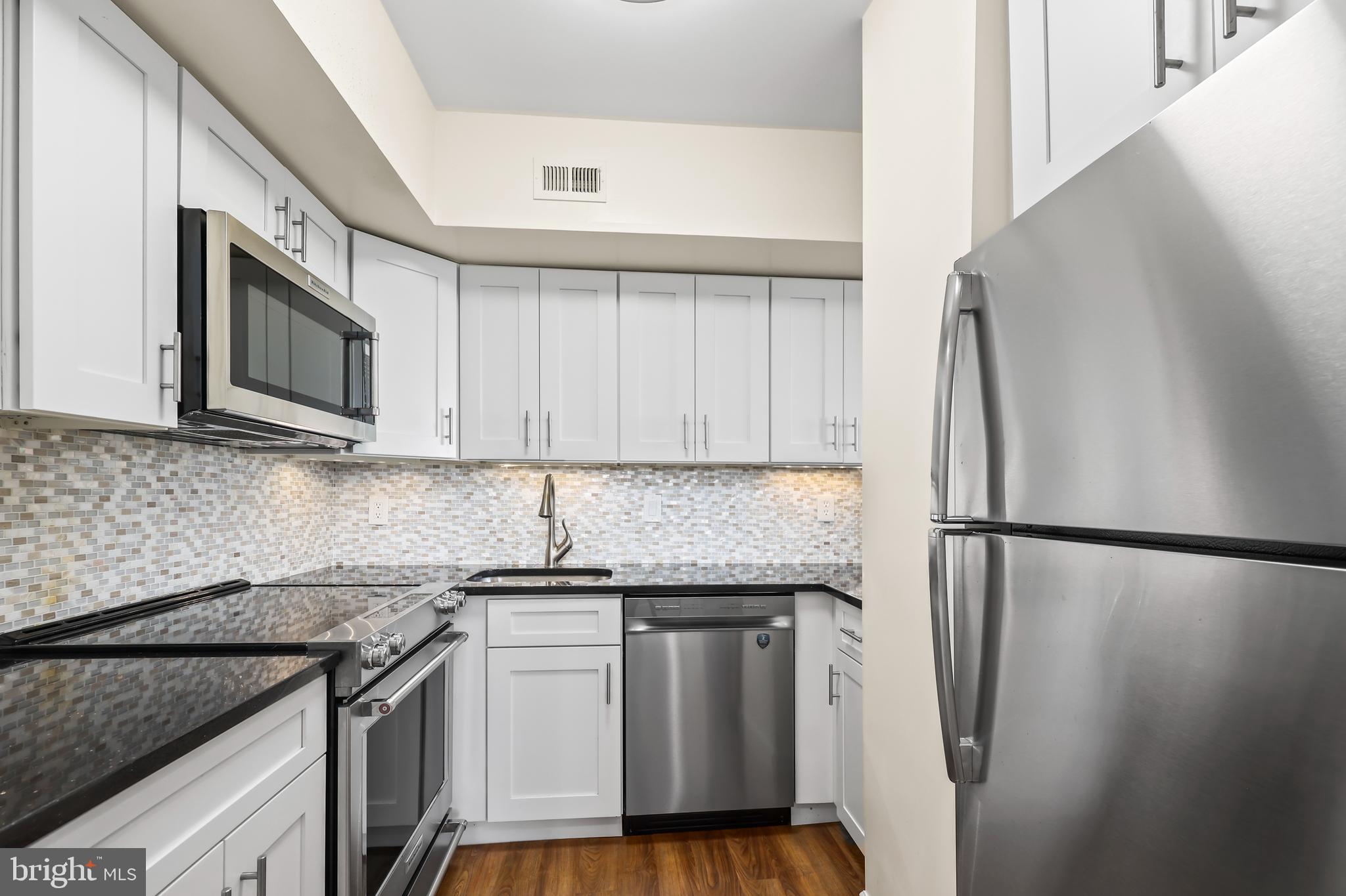 1001 N Randolph St #909