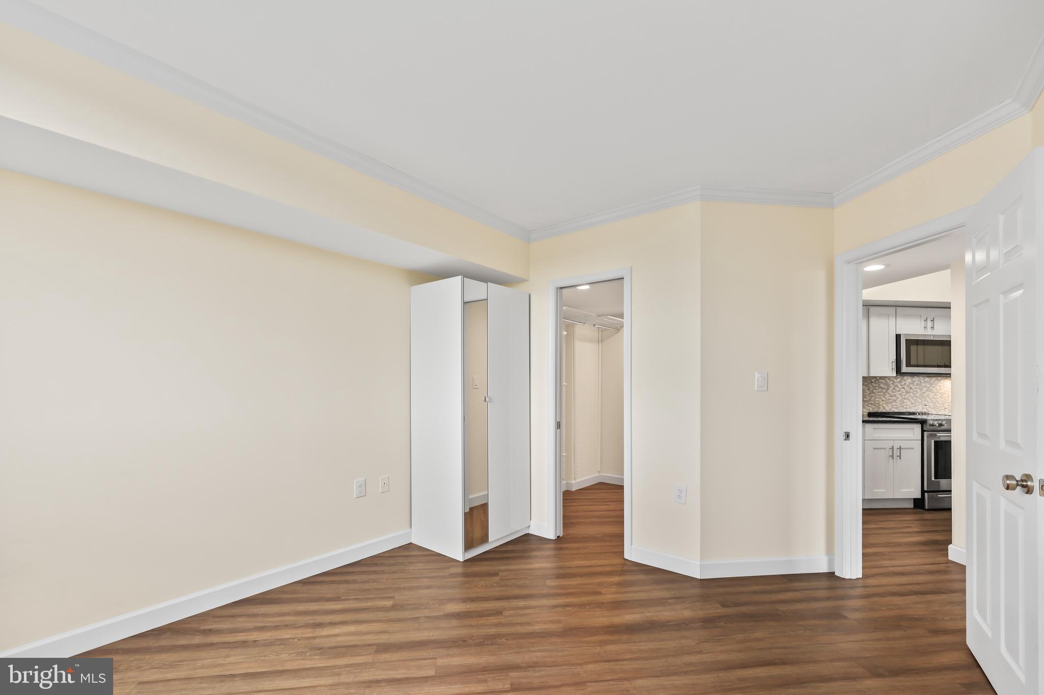 1001 N Randolph St #909