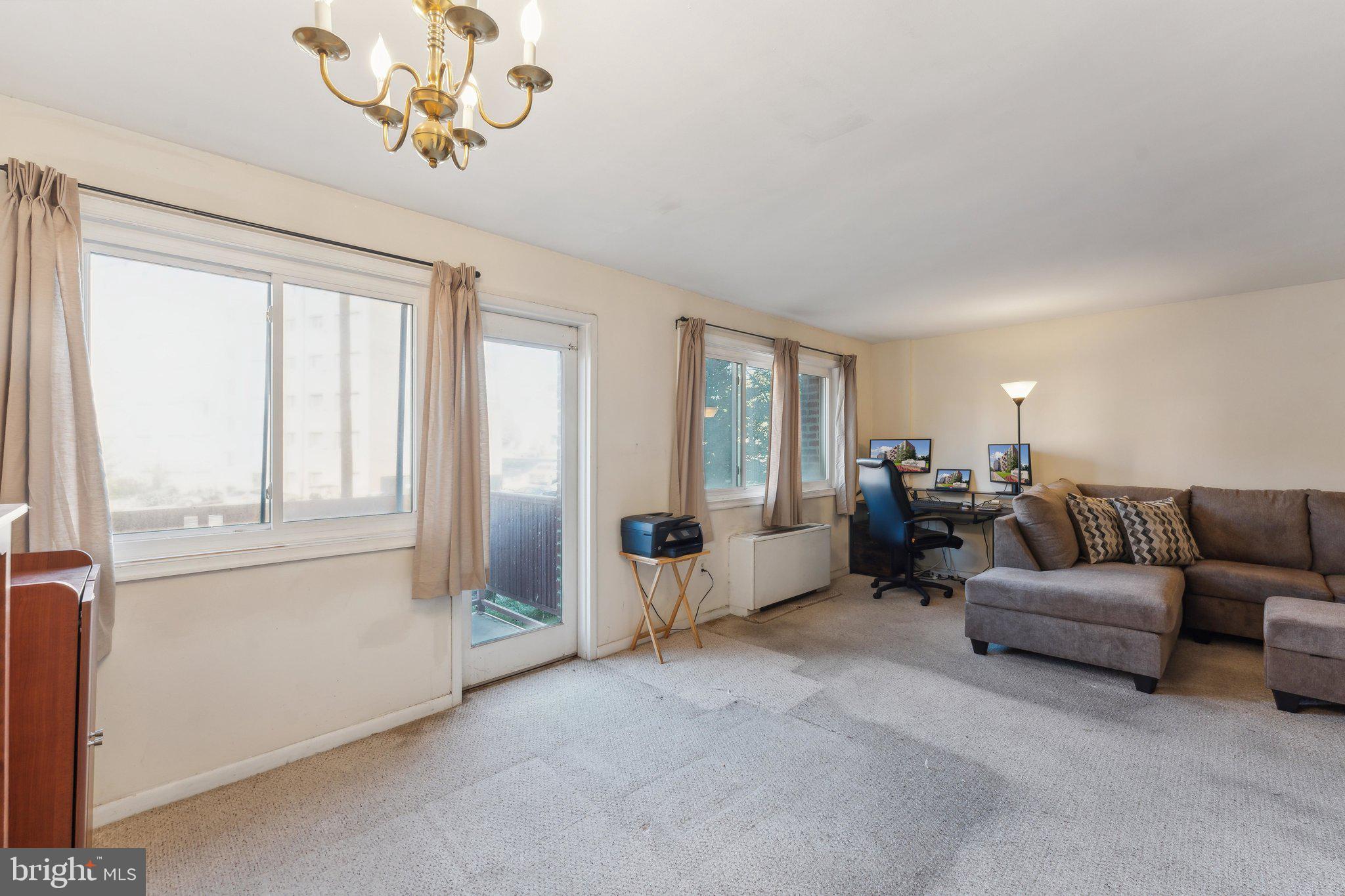 1830 Columbia Pike #103