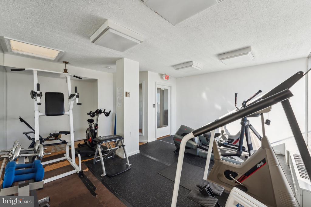 1830 Columbia Pike #103