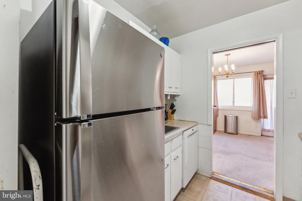 1830 Columbia Pike #103
