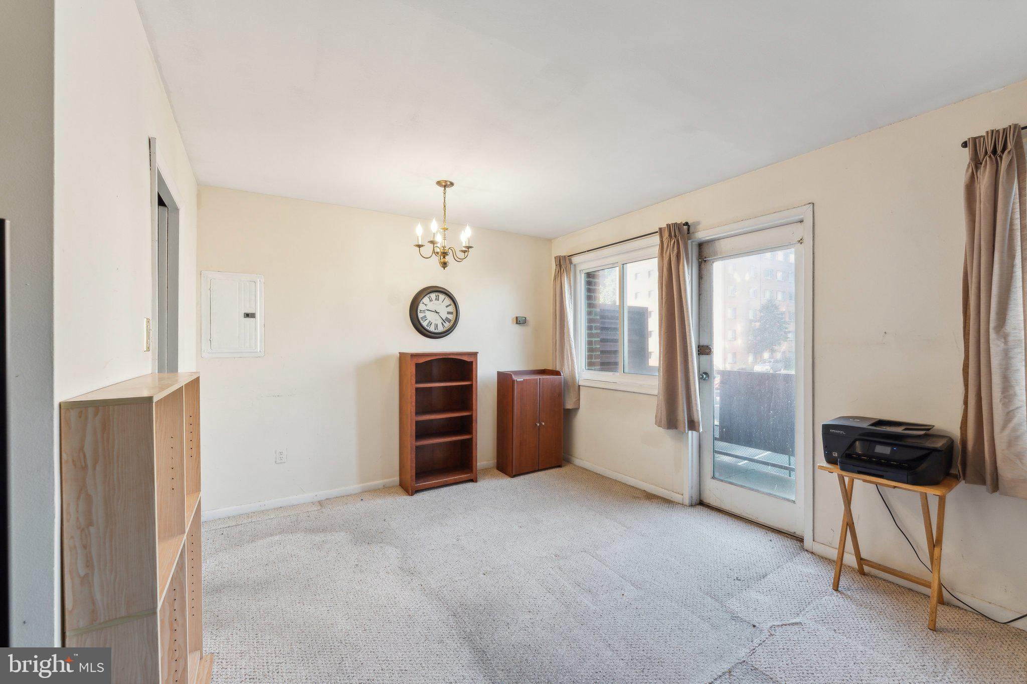 1830 Columbia Pike #103