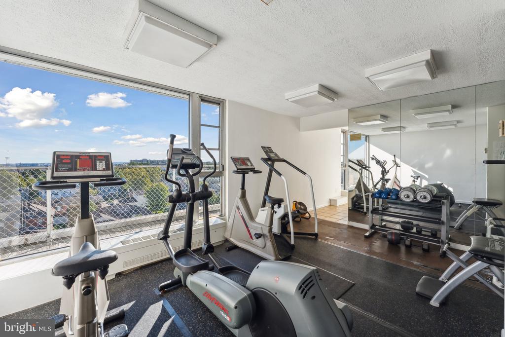 1830 Columbia Pike #103