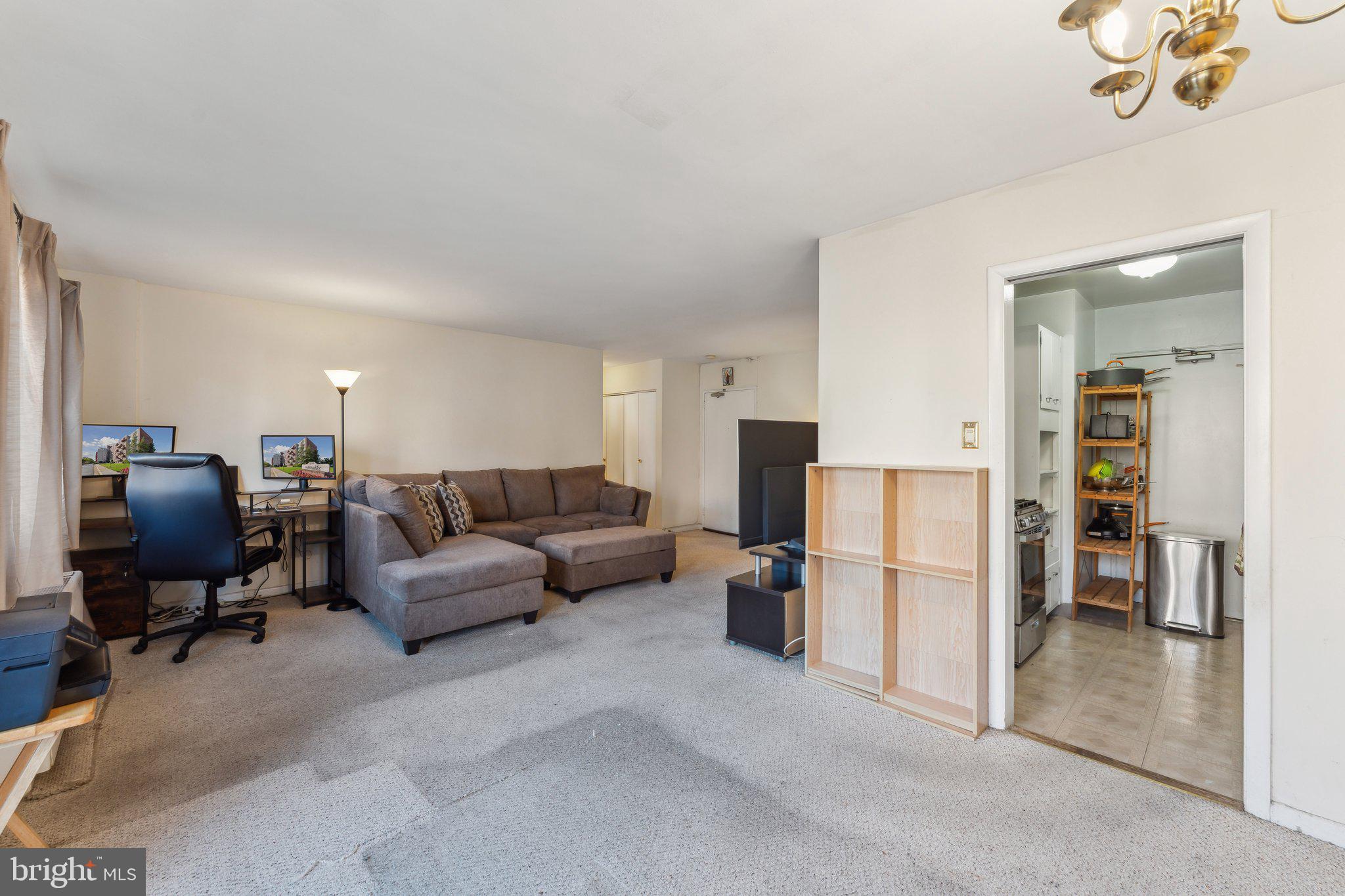 1830 Columbia Pike #103