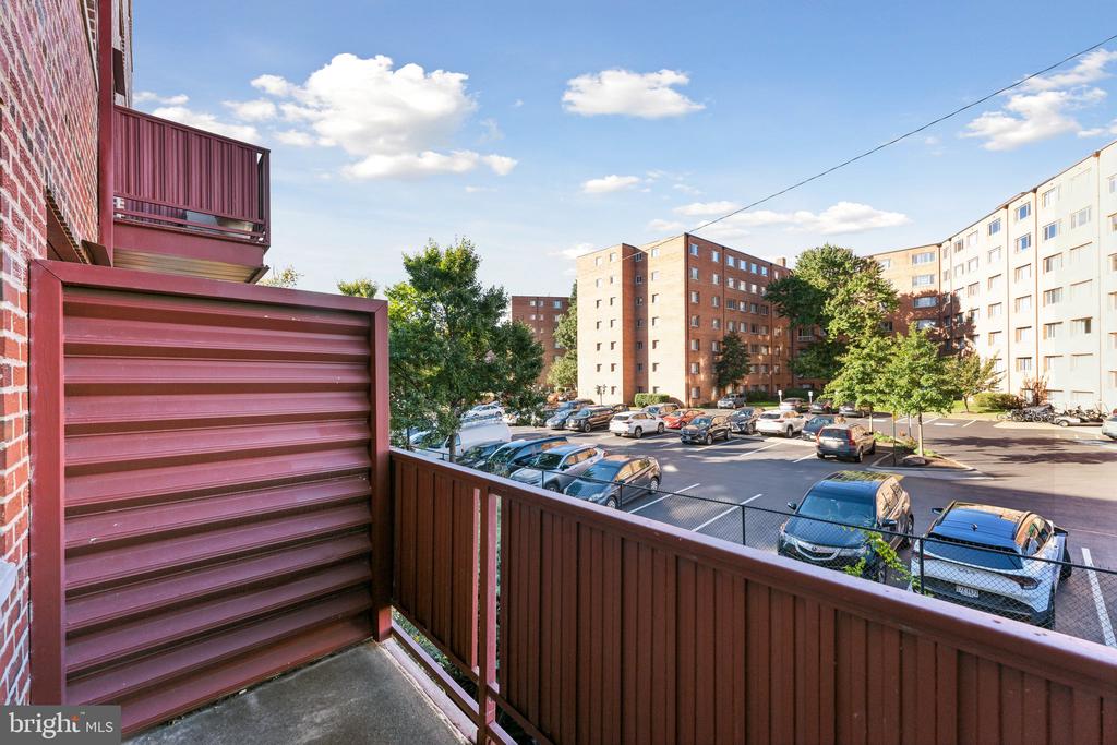1830 Columbia Pike #103