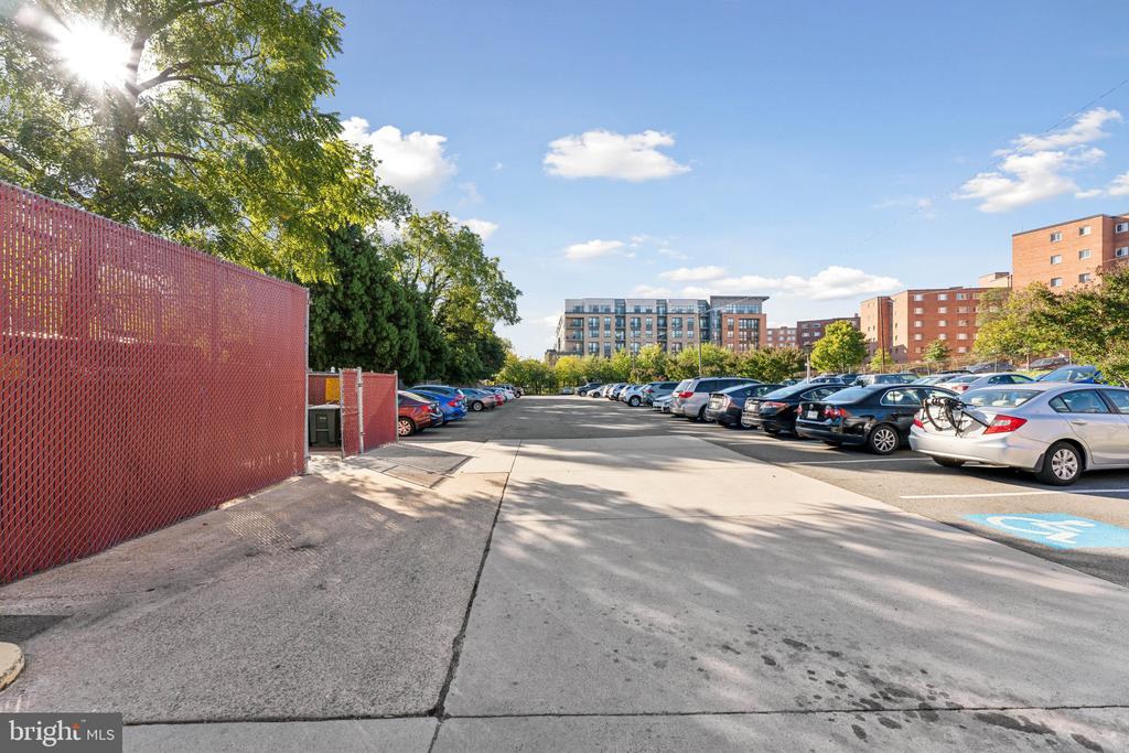 1830 Columbia Pike #103