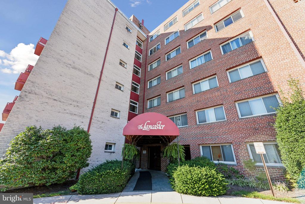 1830 Columbia Pike #103