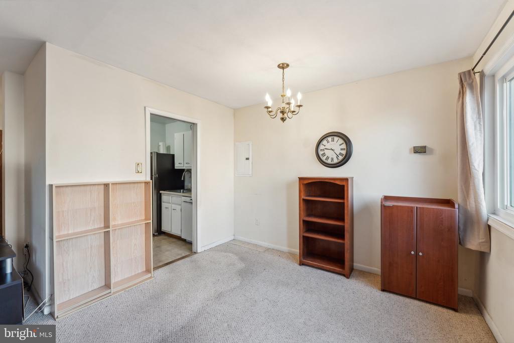 1830 Columbia Pike #103