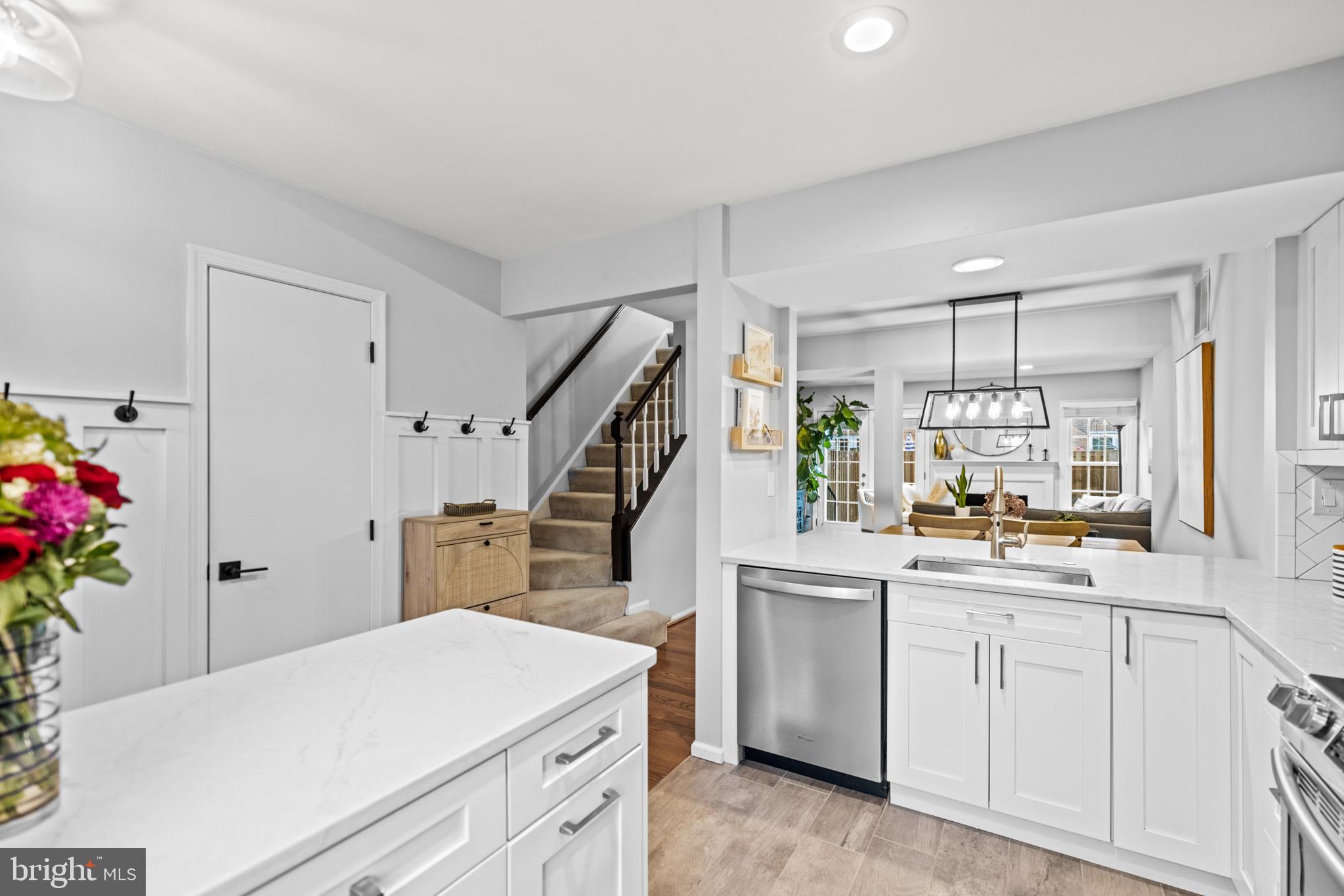 2512 S Arlington Mill Dr #5