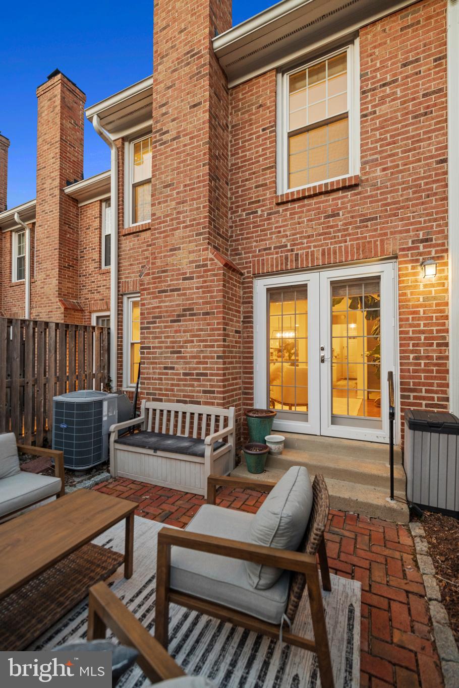 2512 S Arlington Mill Dr #5