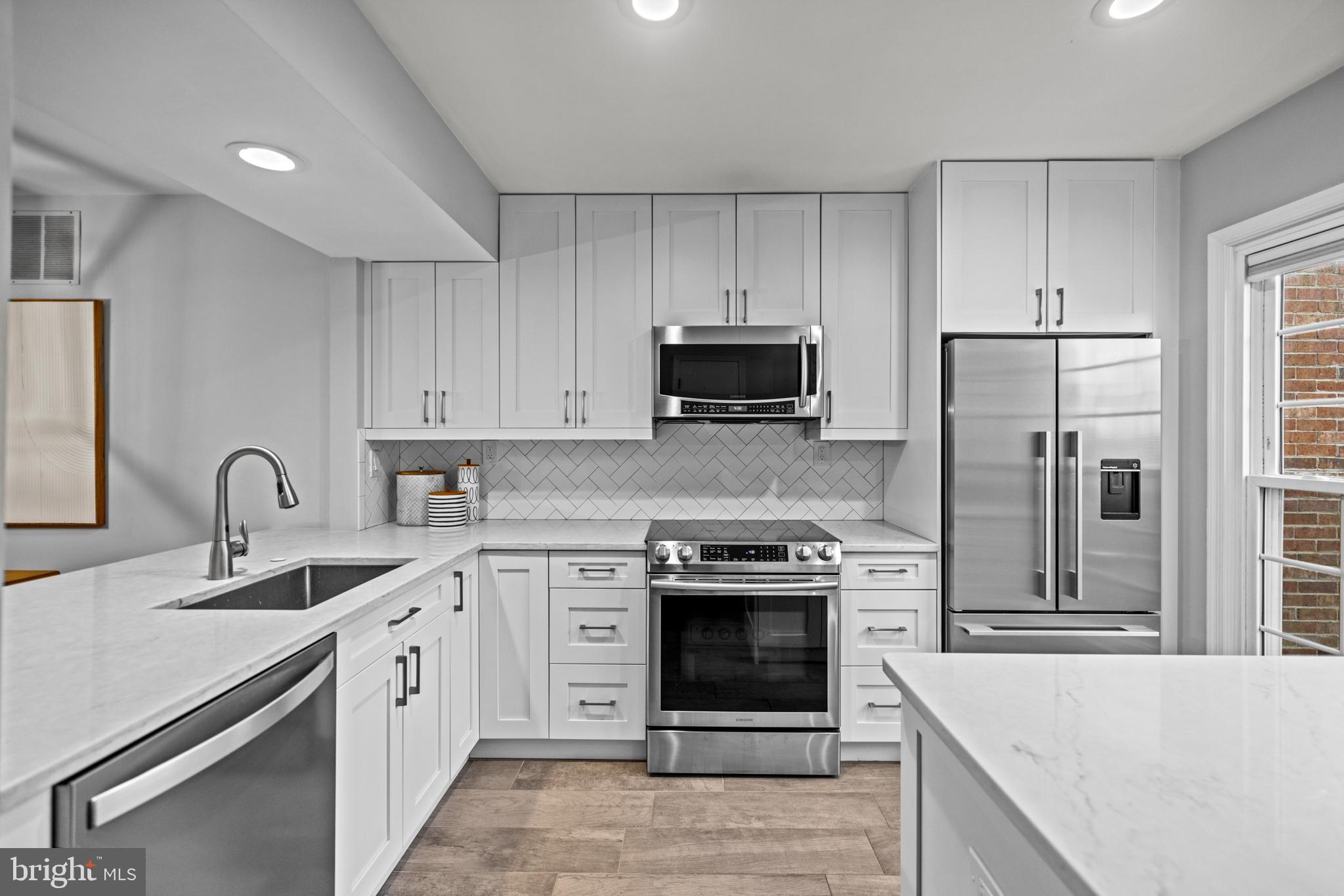 2512 S Arlington Mill Dr #5