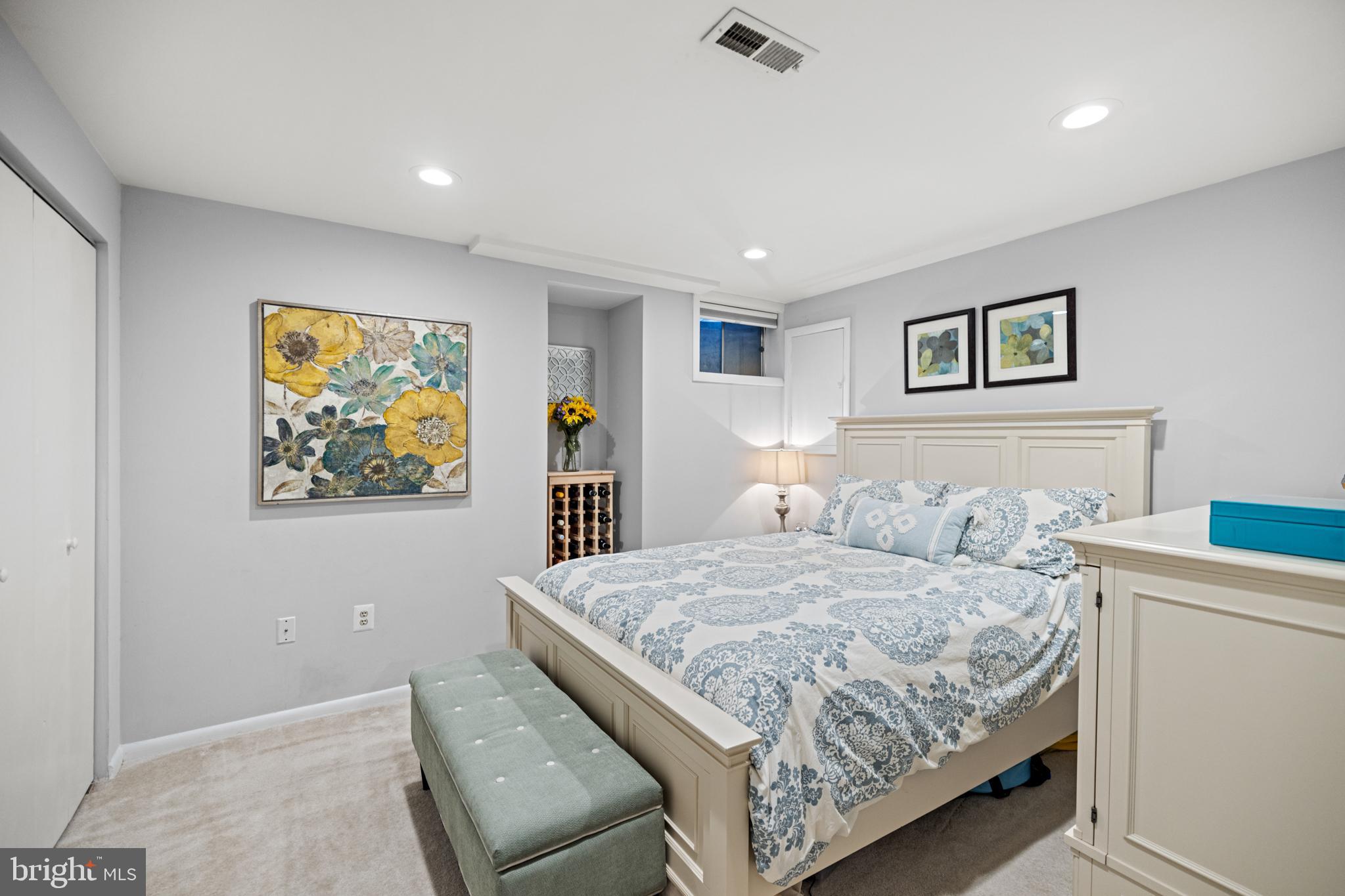 2512 S Arlington Mill Dr #5