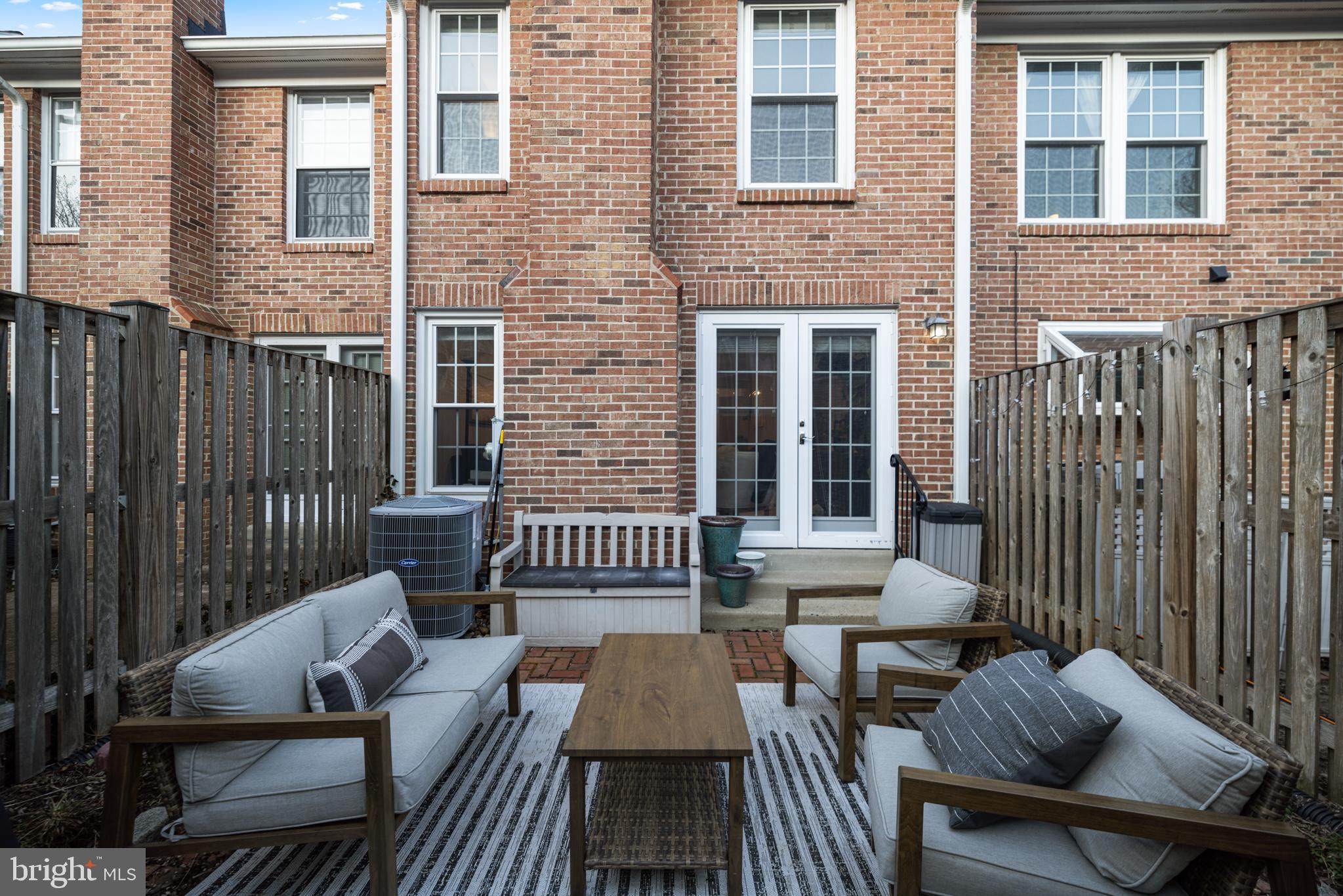 2512 S Arlington Mill Dr #5