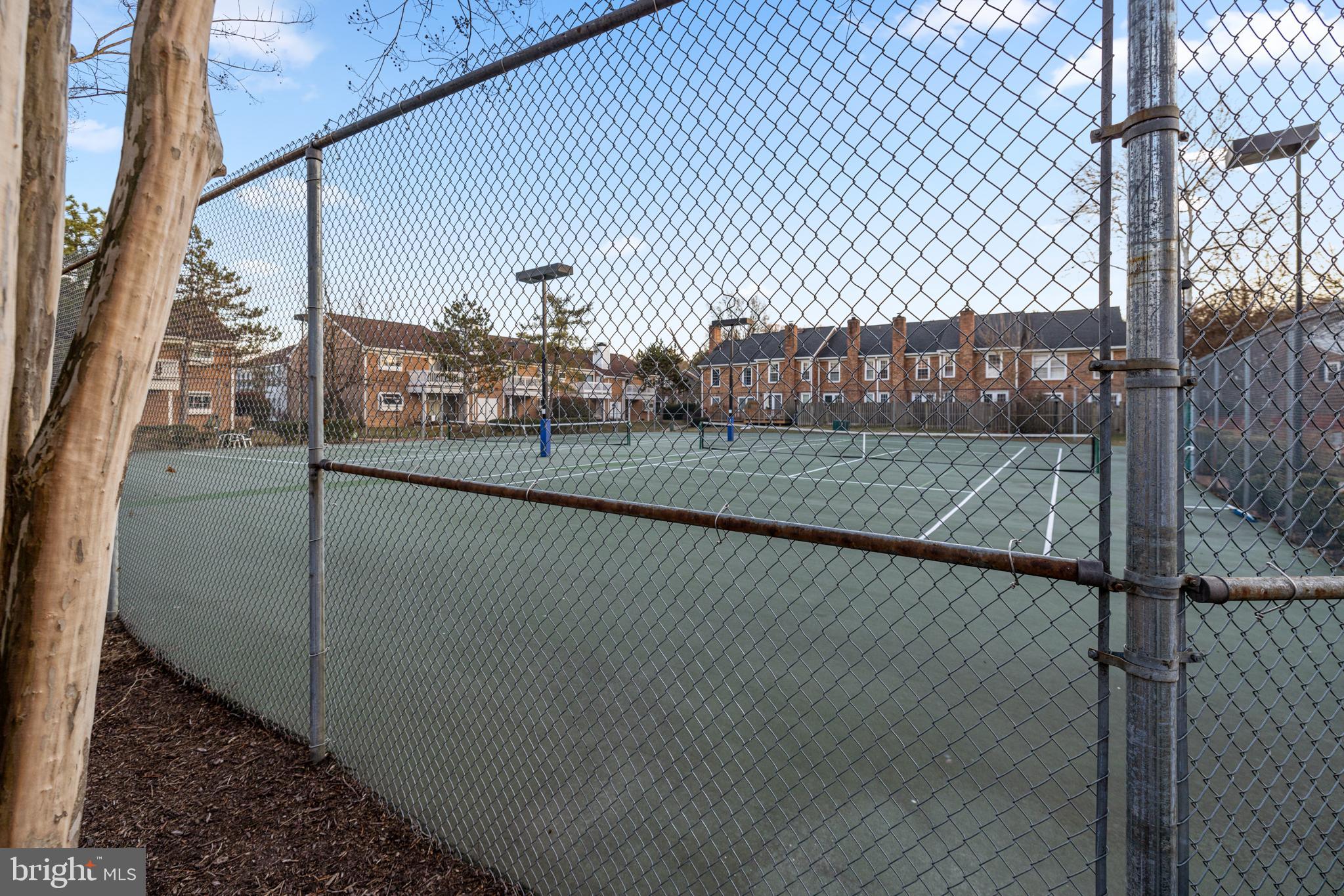 2512 S Arlington Mill Dr #5