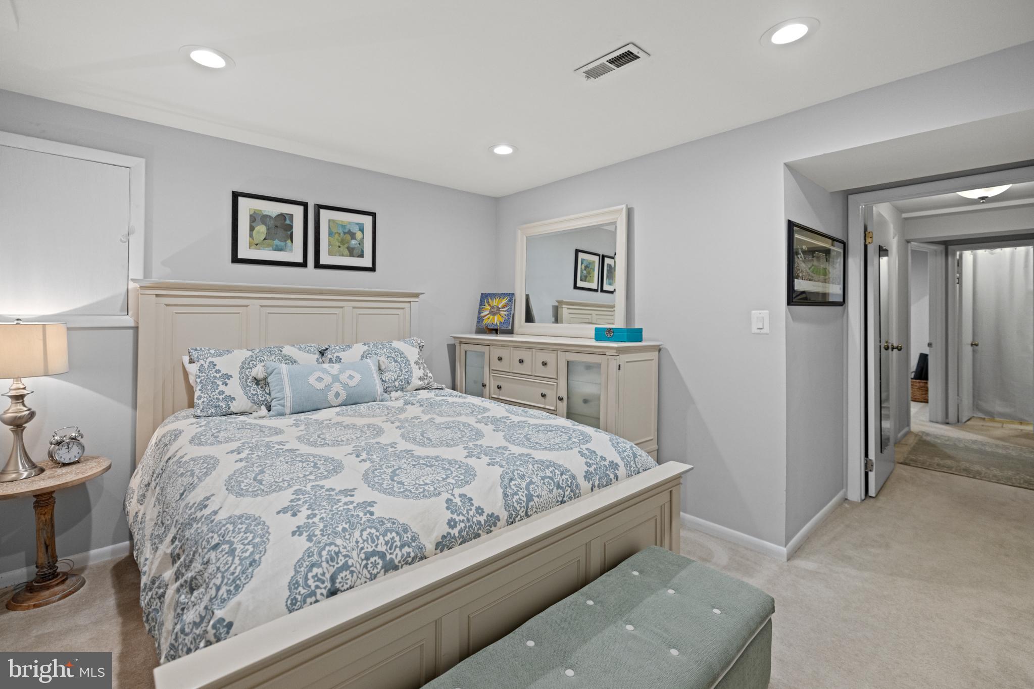 2512 S Arlington Mill Dr #5