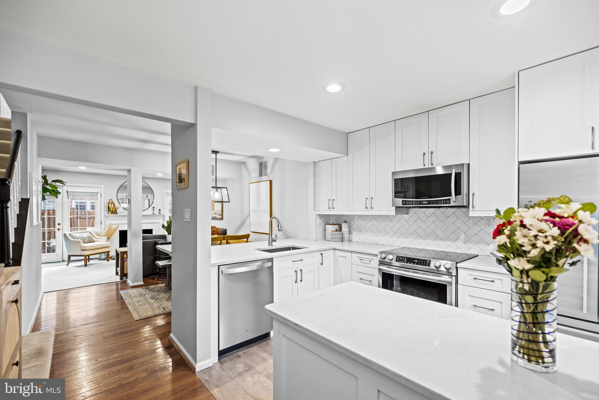 2512 S Arlington Mill Dr #5