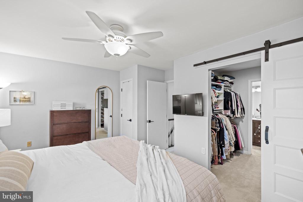 2512 S Arlington Mill Dr #5