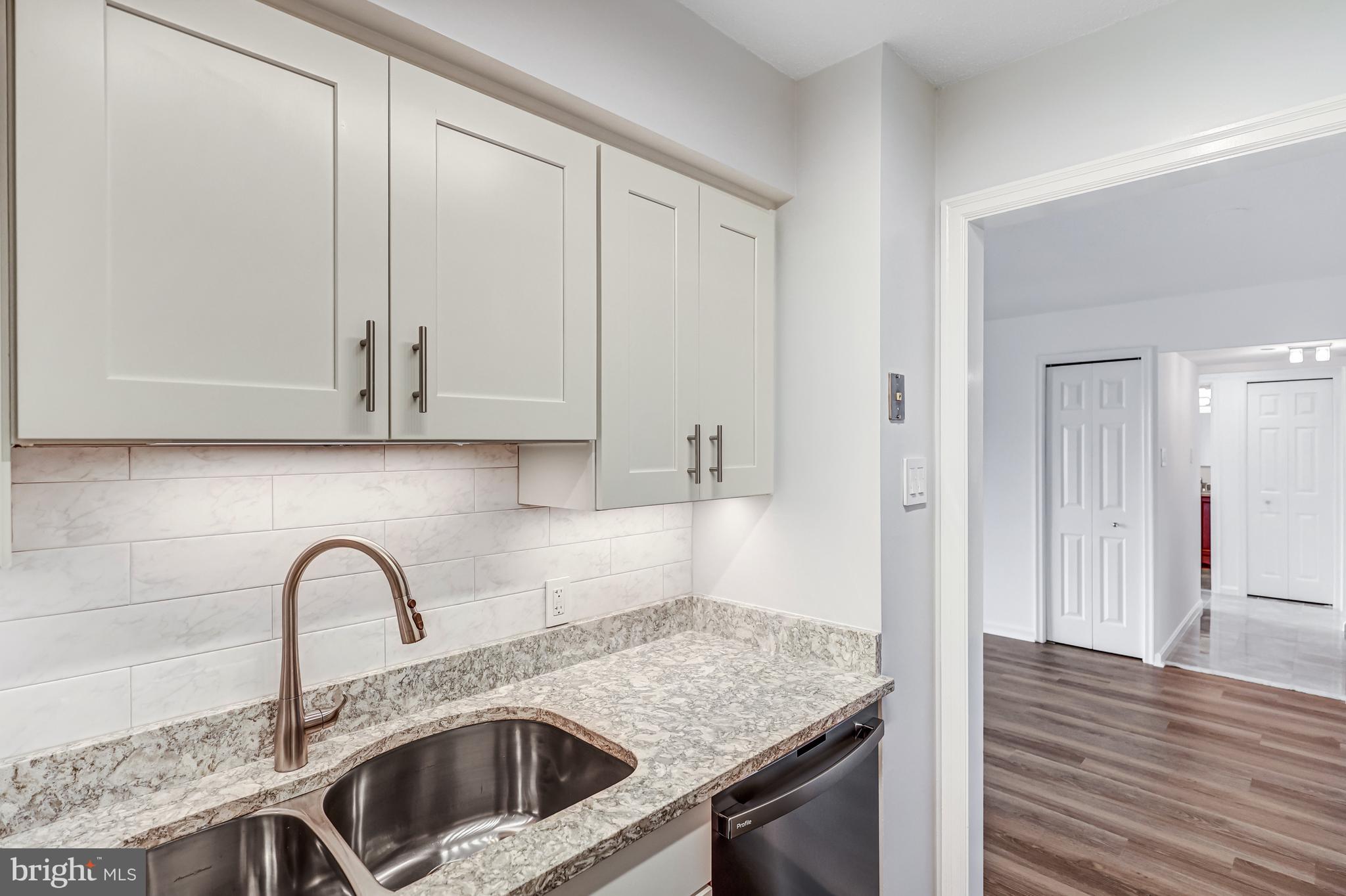 1301 N COURTHOUSE ROAD 705