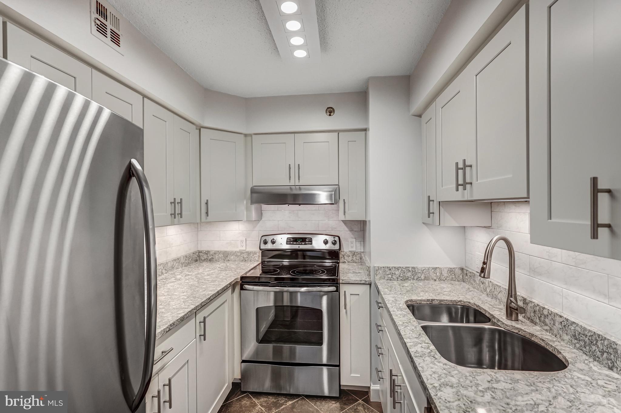 1301 N COURTHOUSE ROAD 705