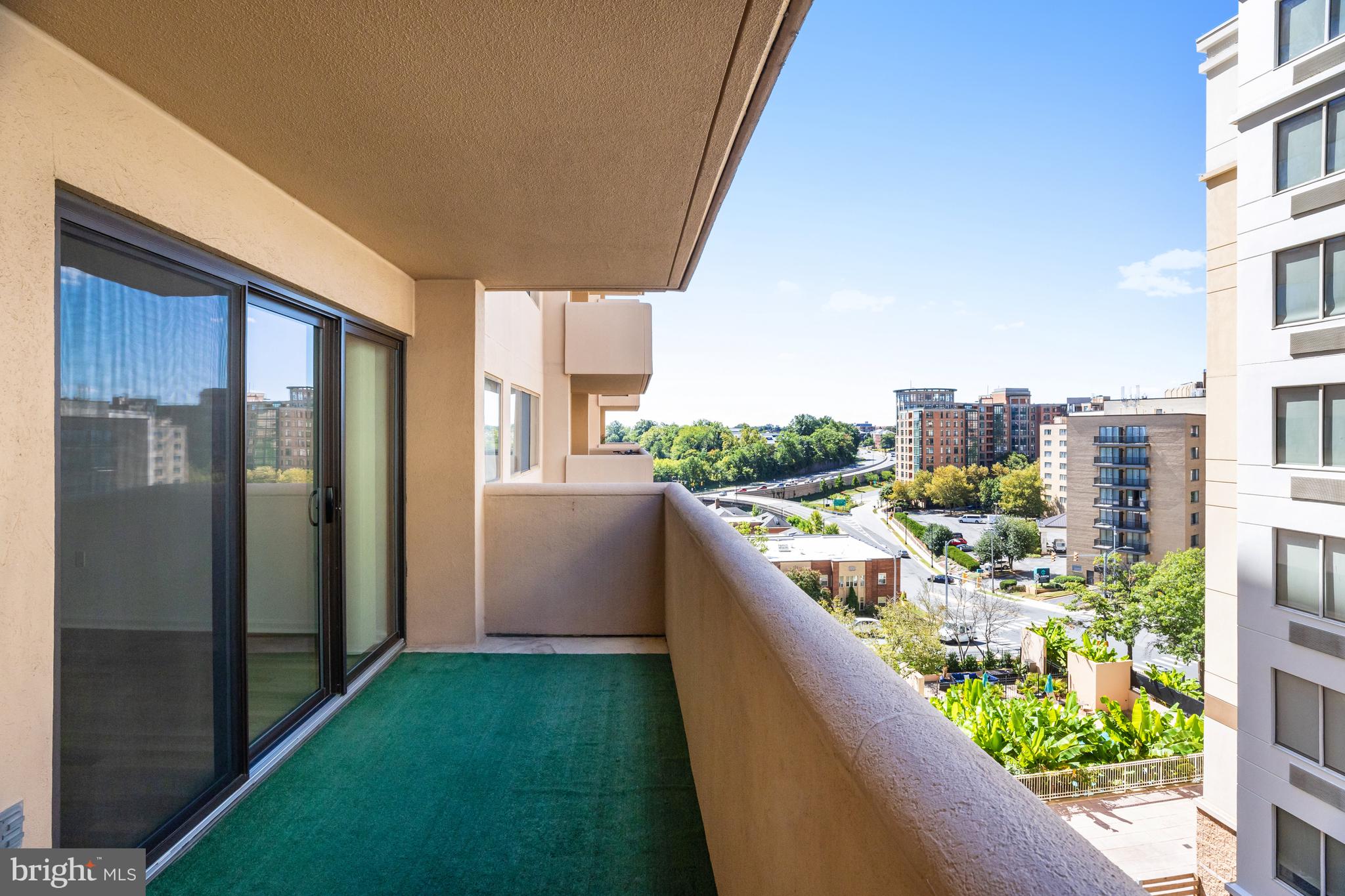 1301 N COURTHOUSE ROAD 705