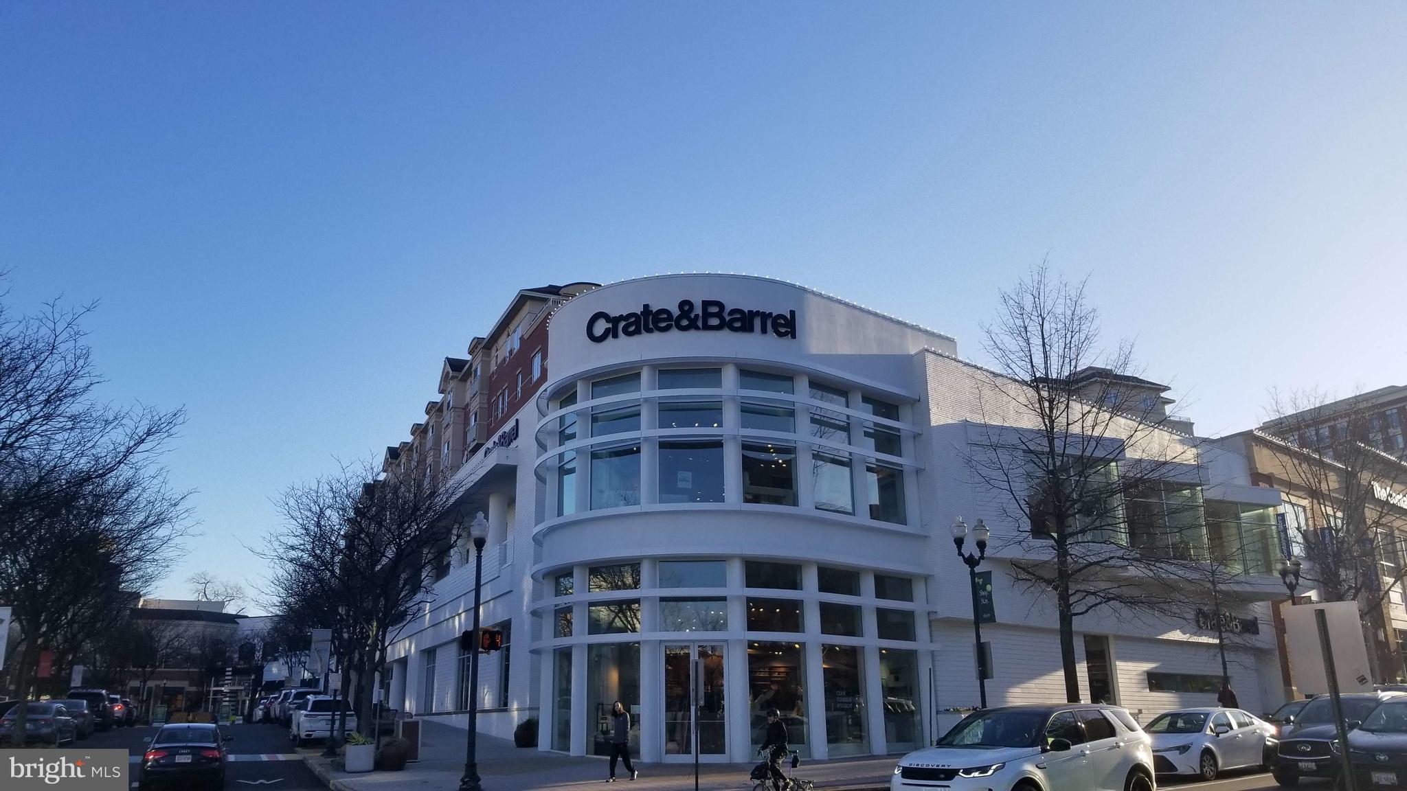 1301 N COURTHOUSE ROAD 705