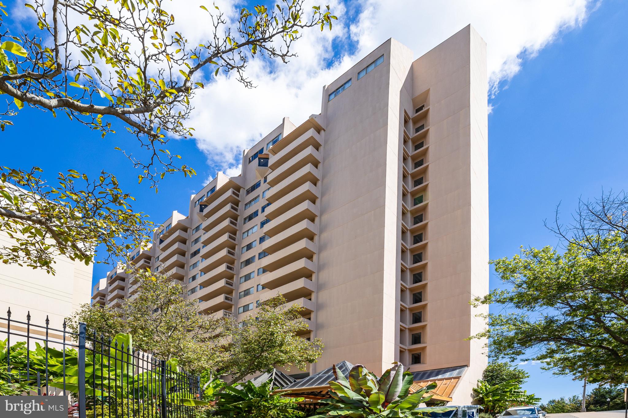 1301 N COURTHOUSE ROAD 705