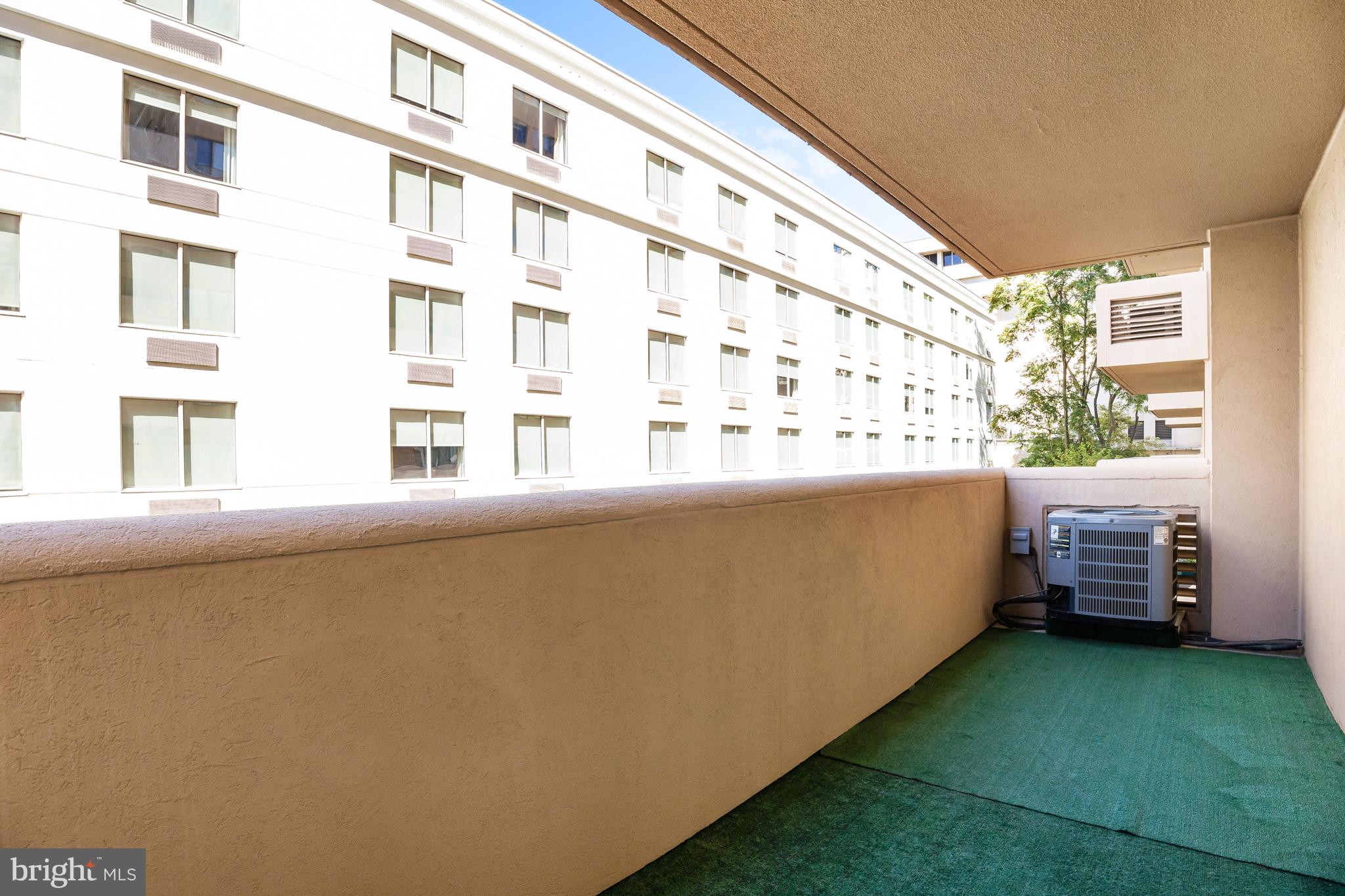 1301 N COURTHOUSE ROAD 705