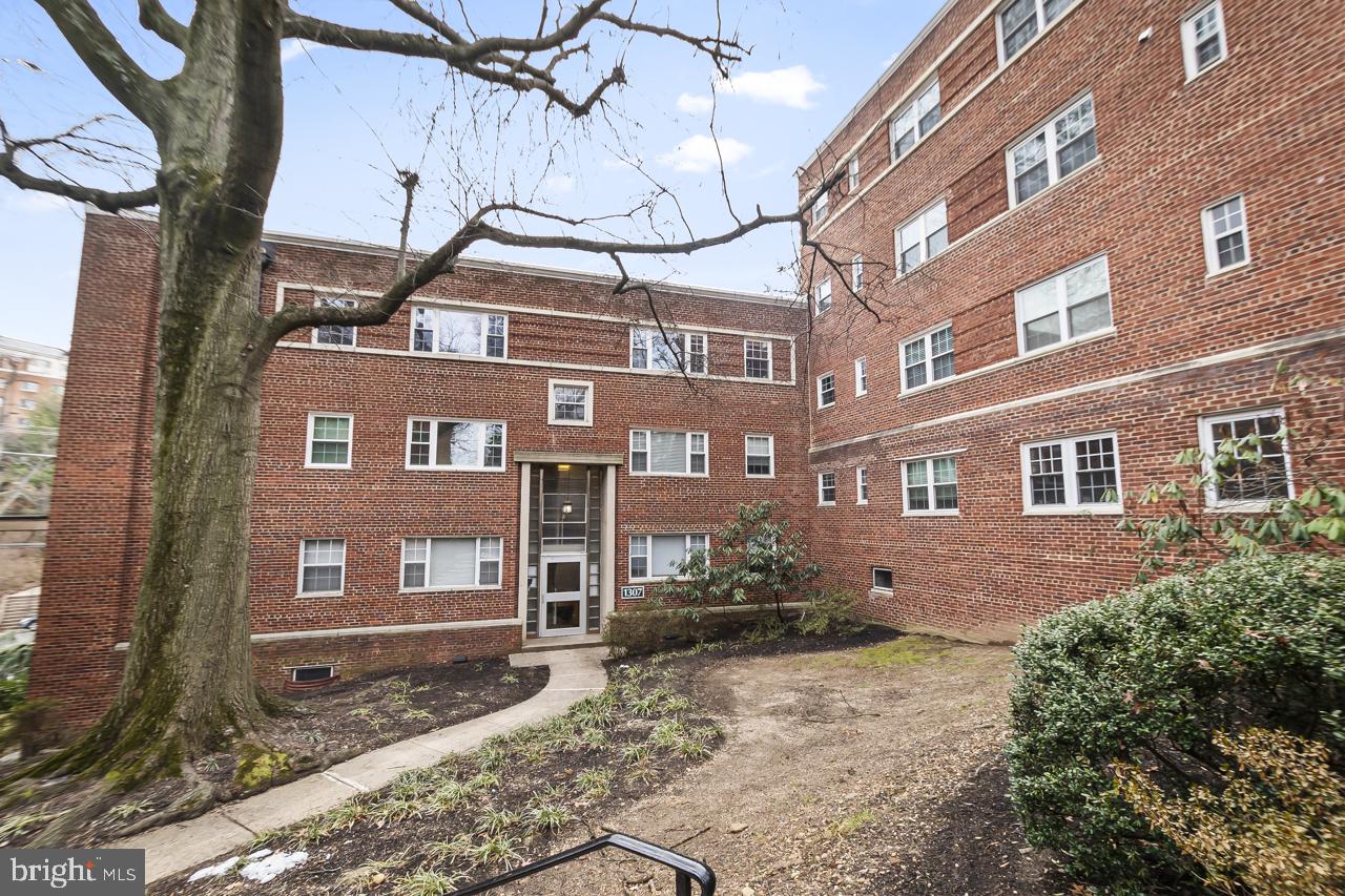 1307 N ODE STREET 424