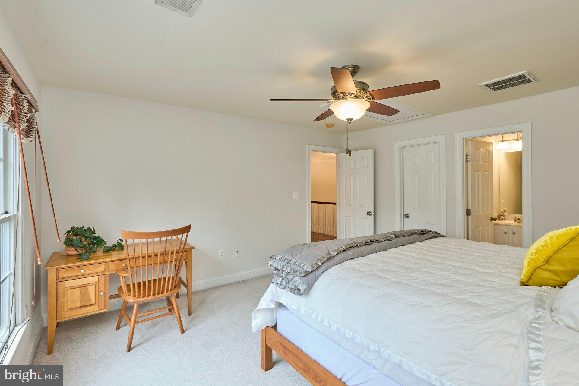 2220 Grayson Pl