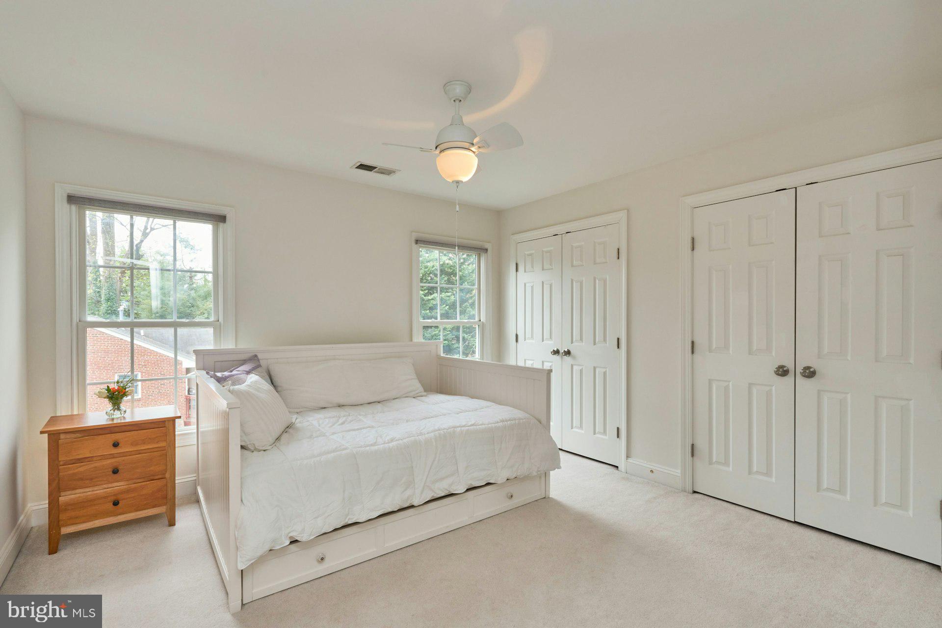 2220 Grayson Pl
