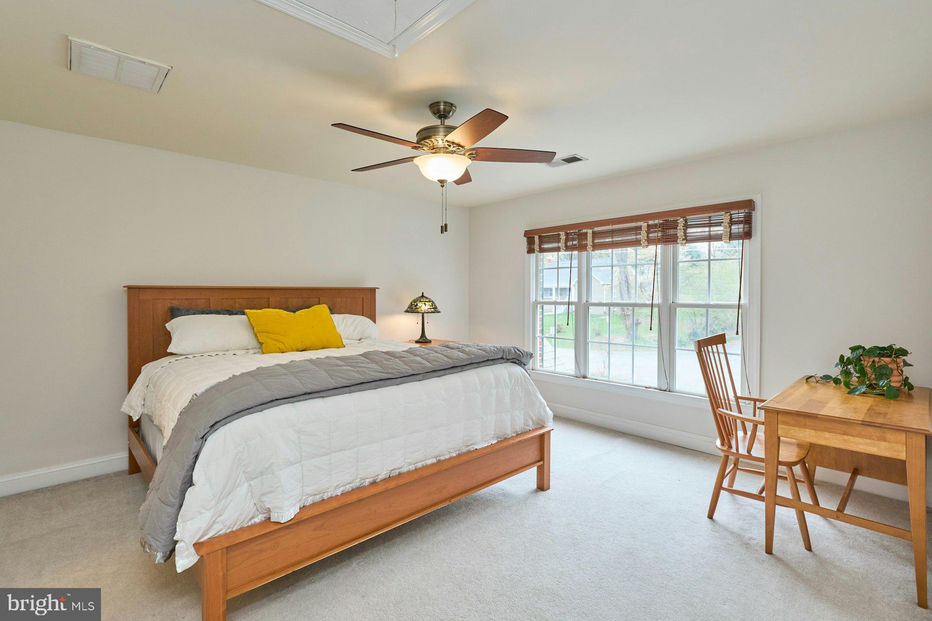 2220 Grayson Pl