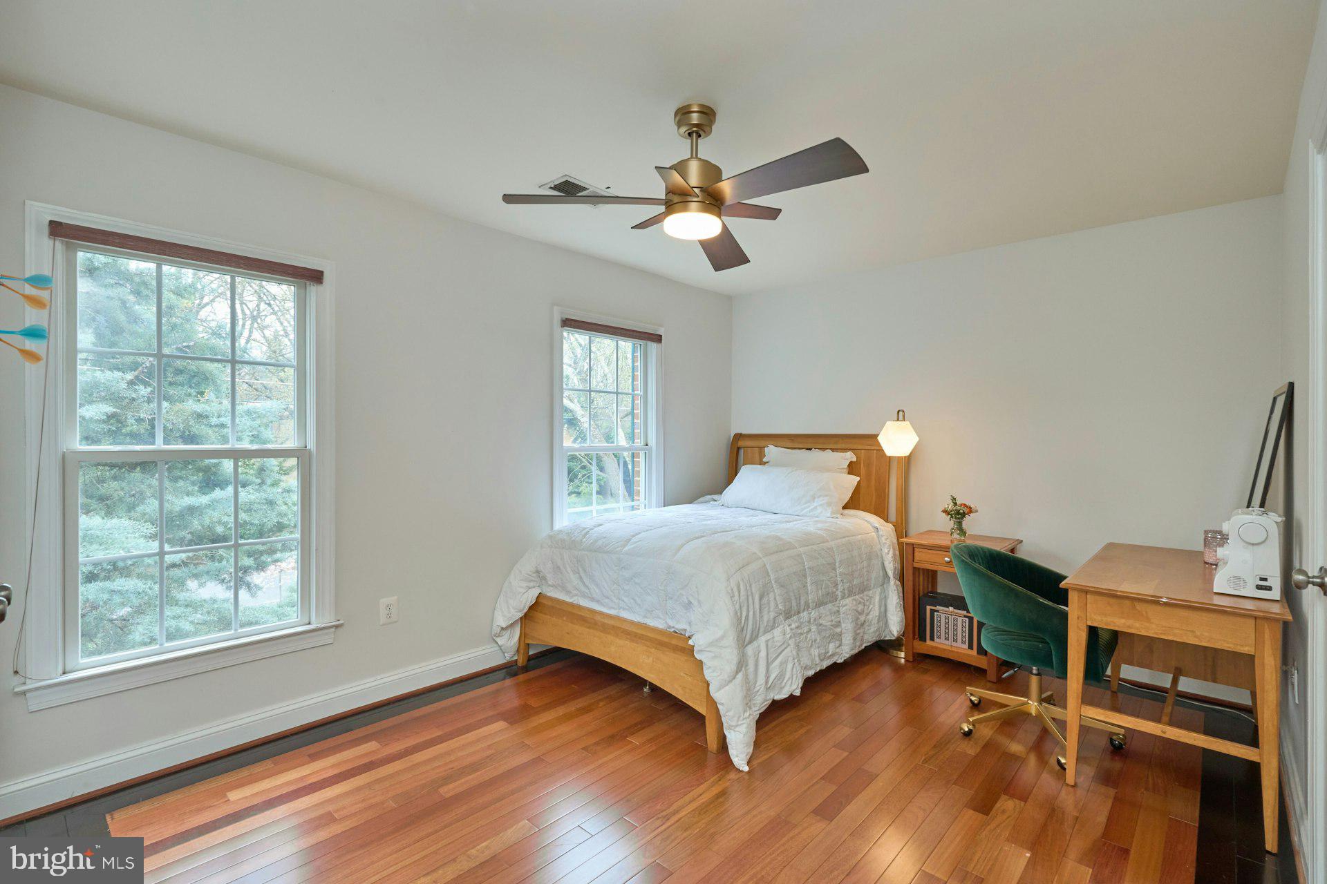 2220 Grayson Pl