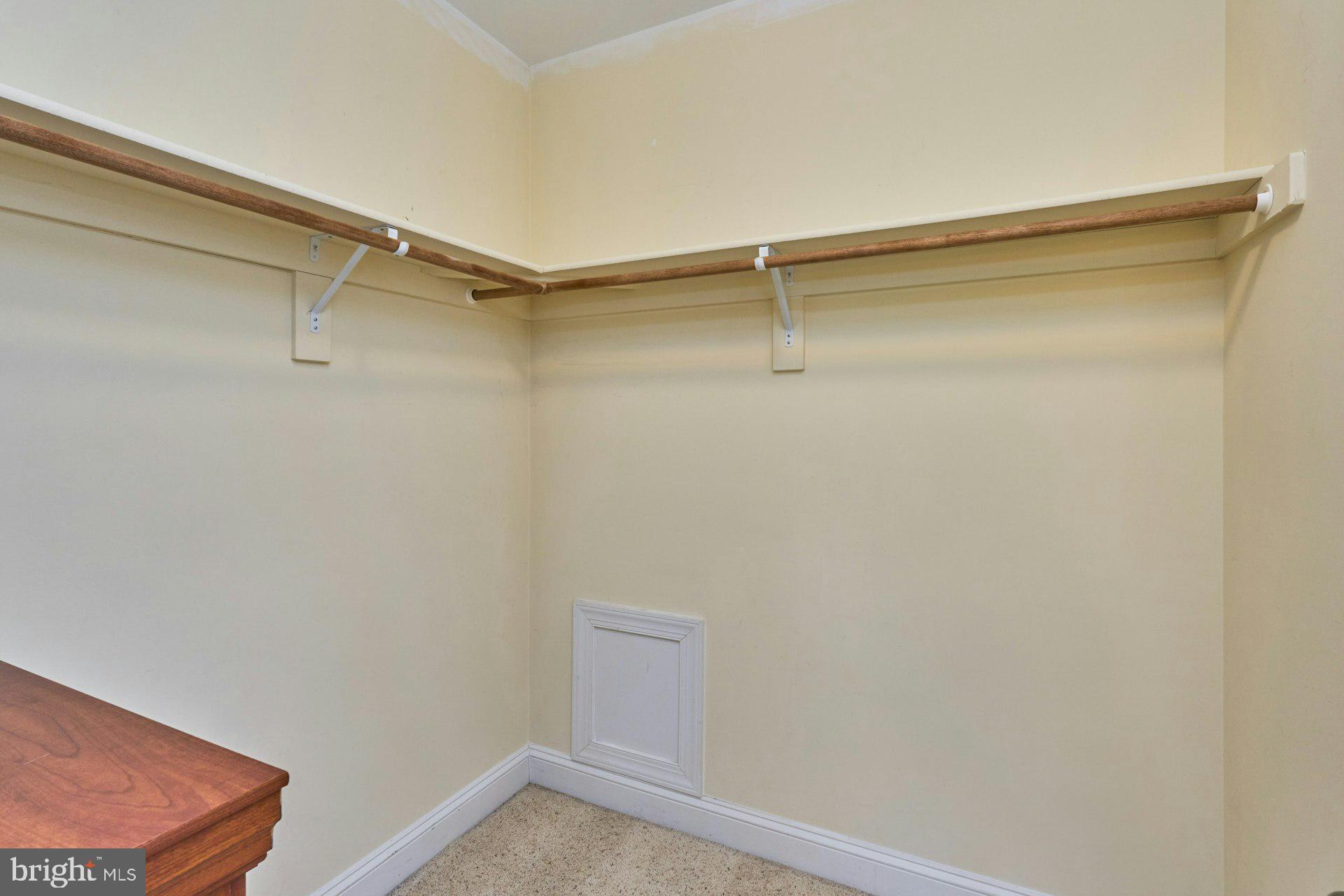 2220 Grayson Pl