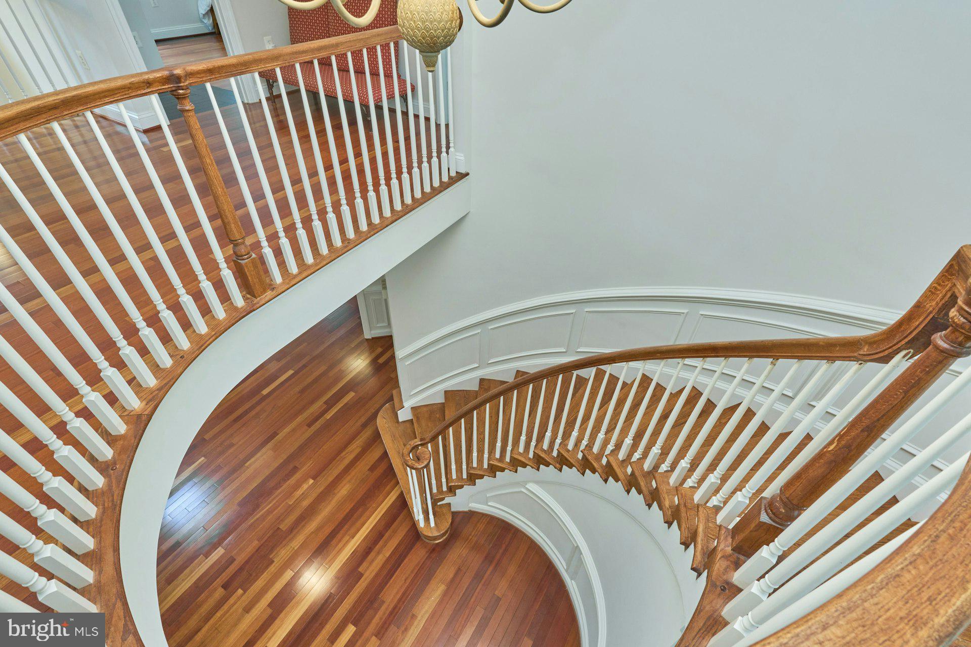 2220 Grayson Pl