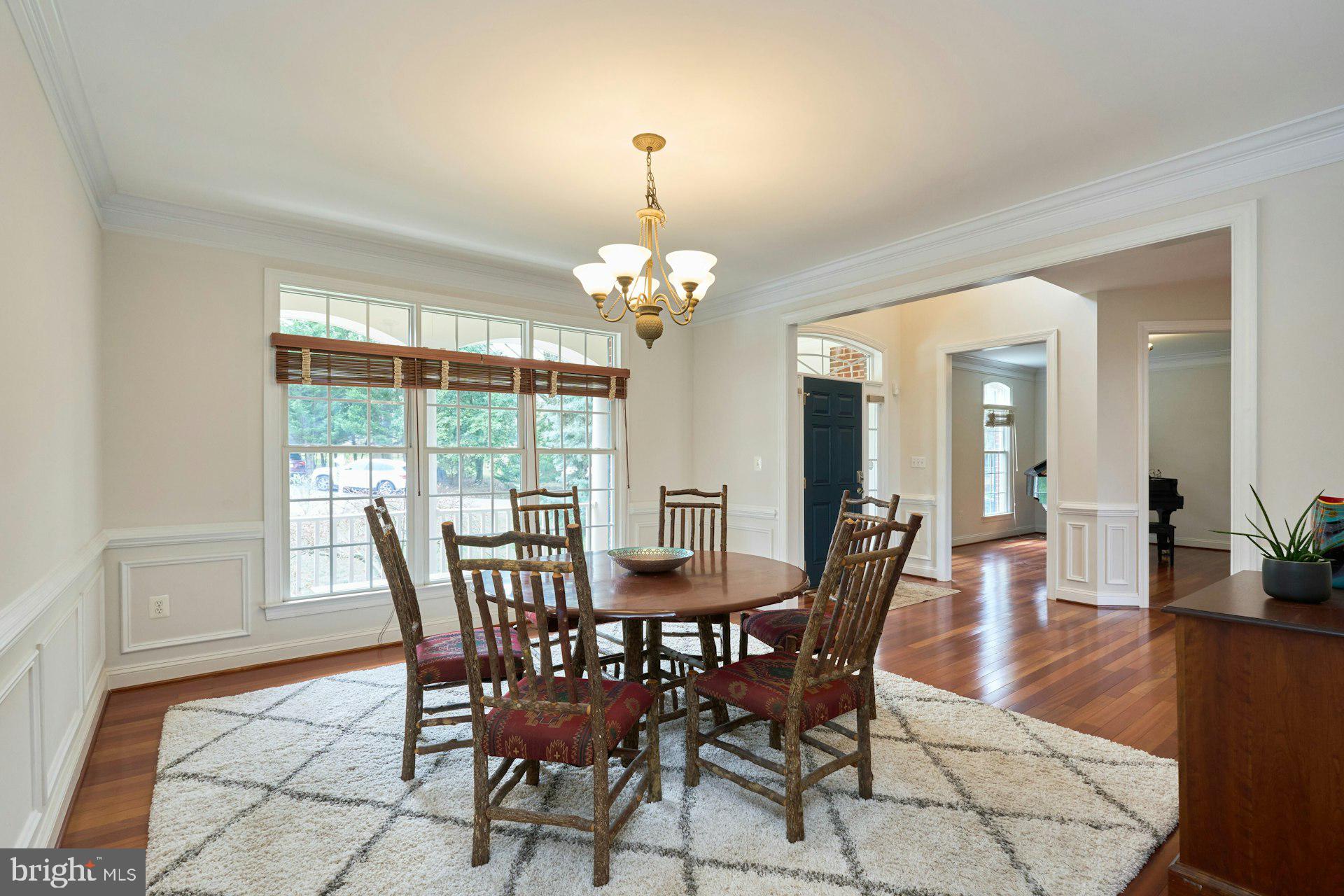 2220 Grayson Pl