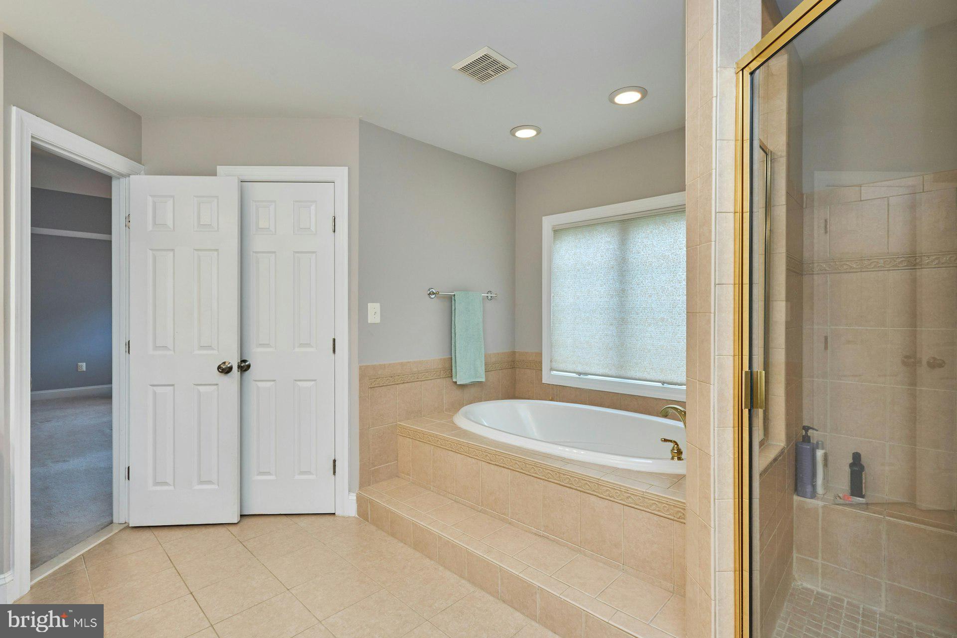 2220 Grayson Pl