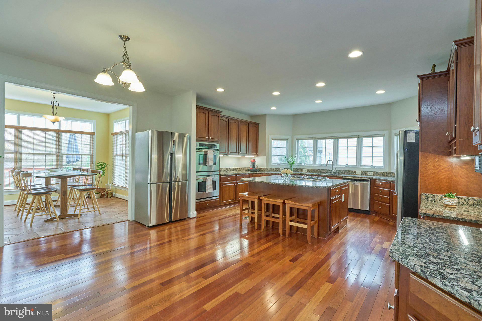 2220 Grayson Pl