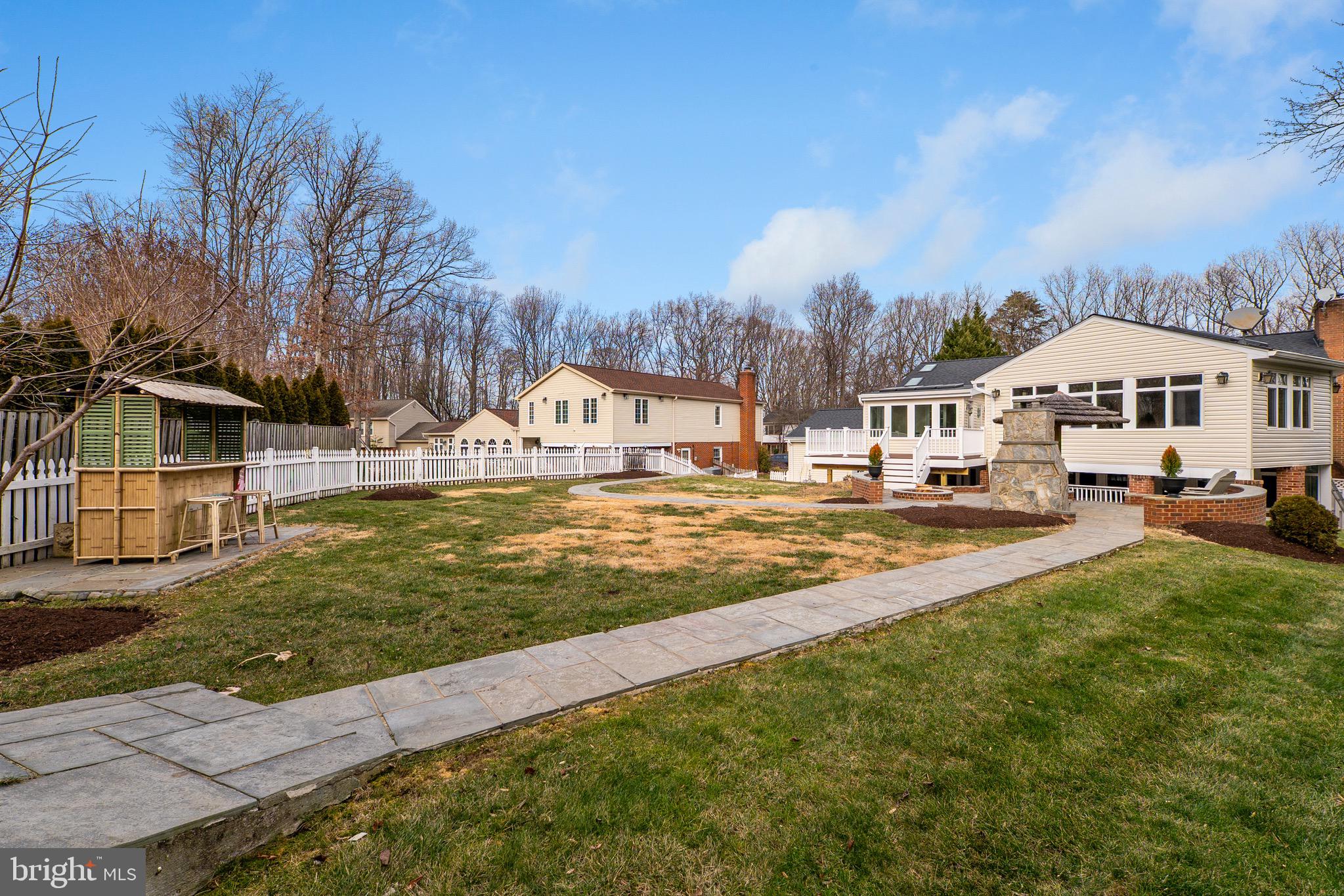 6462 HONEY TREE COURT