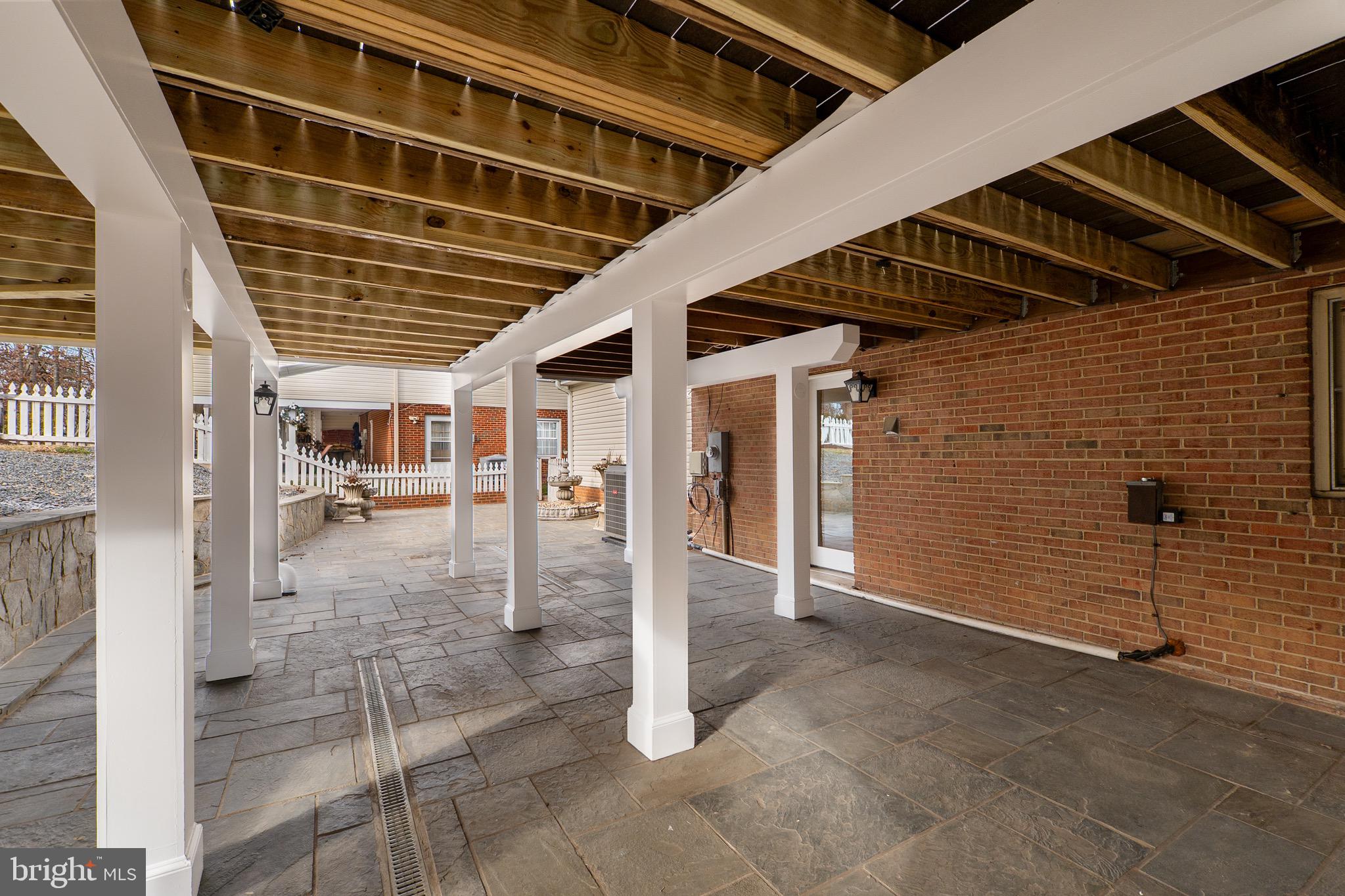 6462 HONEY TREE COURT