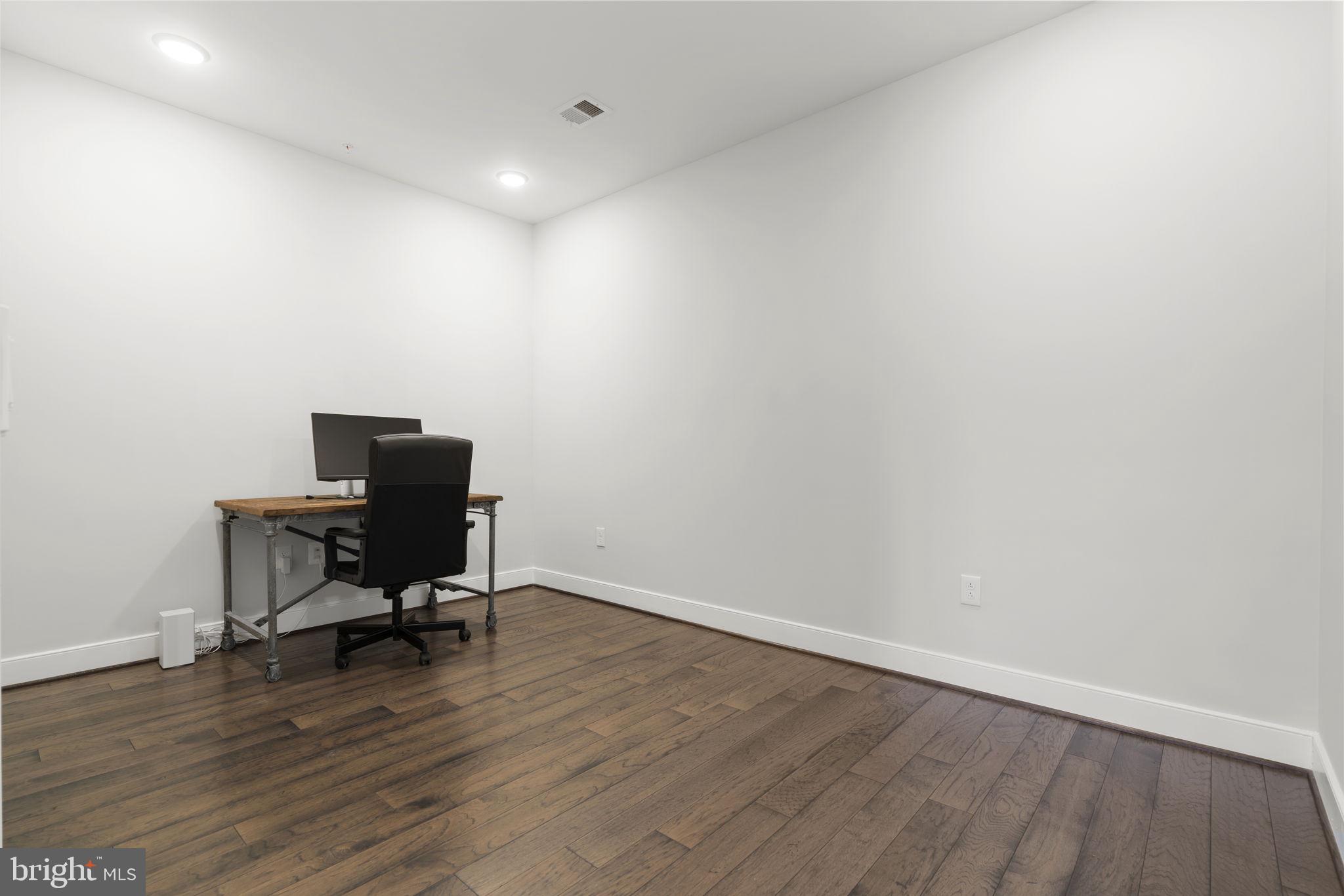 11200 RESTON STATION BOULEVARD 208