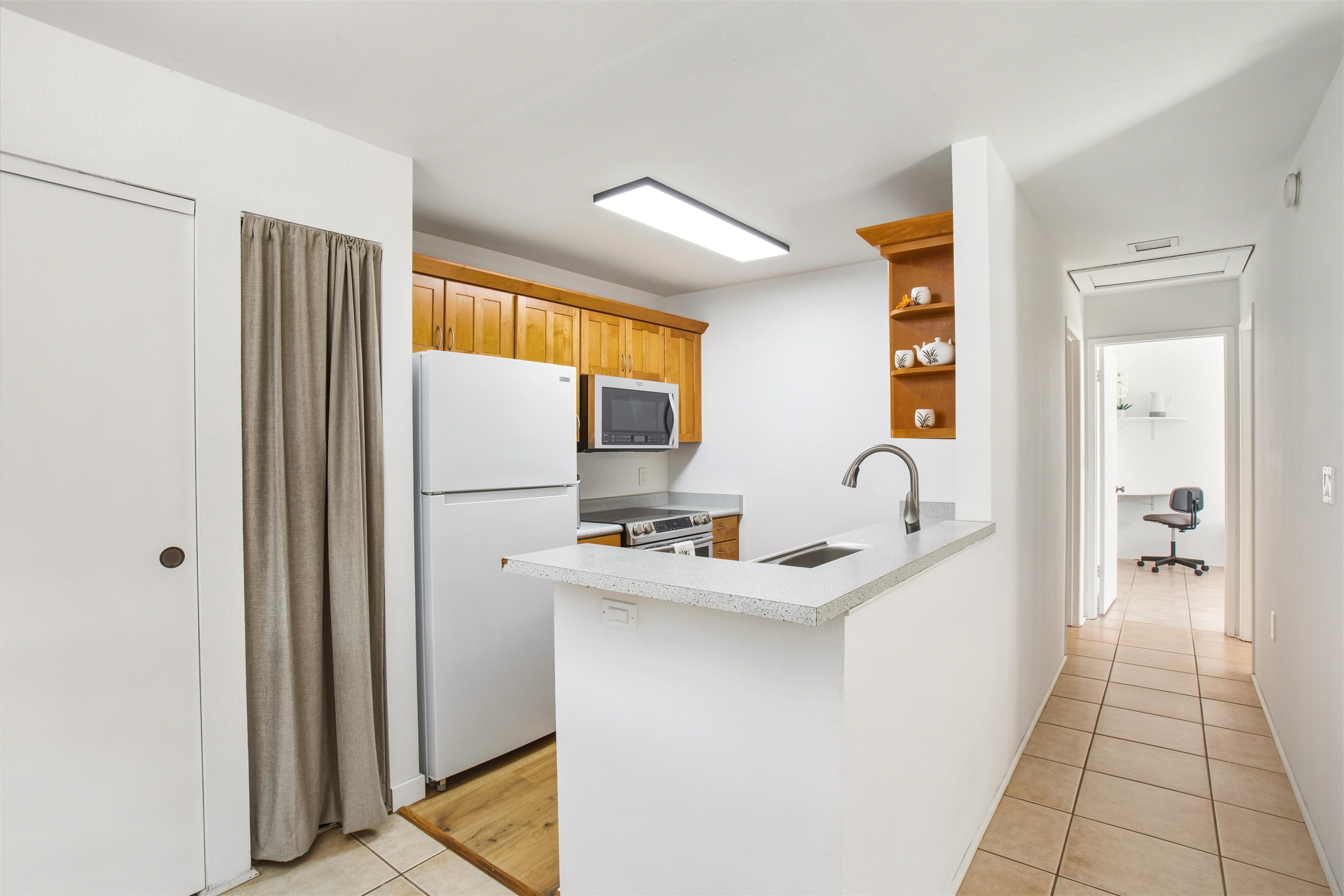 160 KEONEKAI Rd Unit: 7201